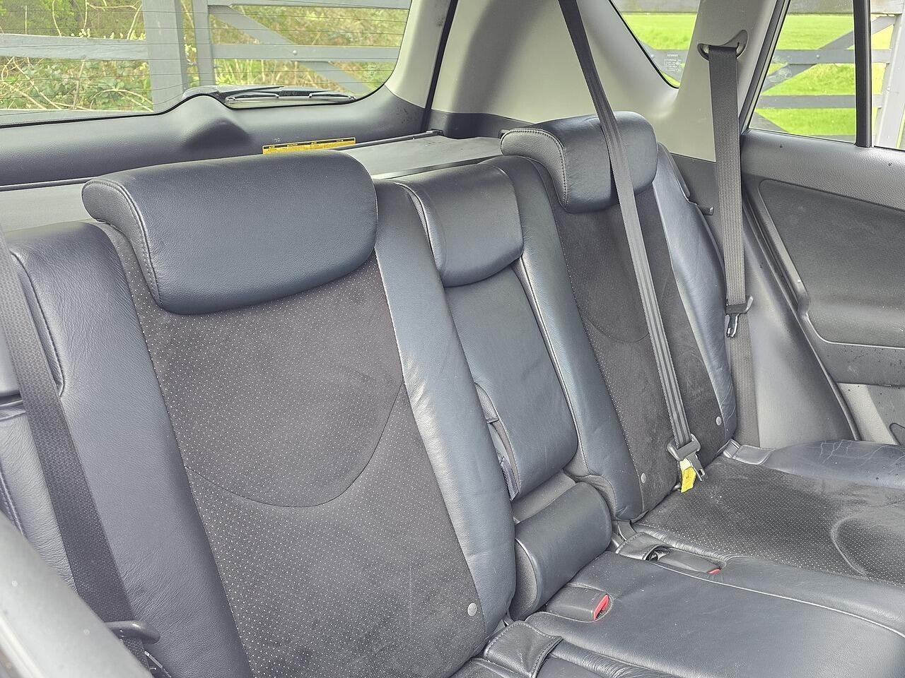 Toyota RAV4 - Image 11