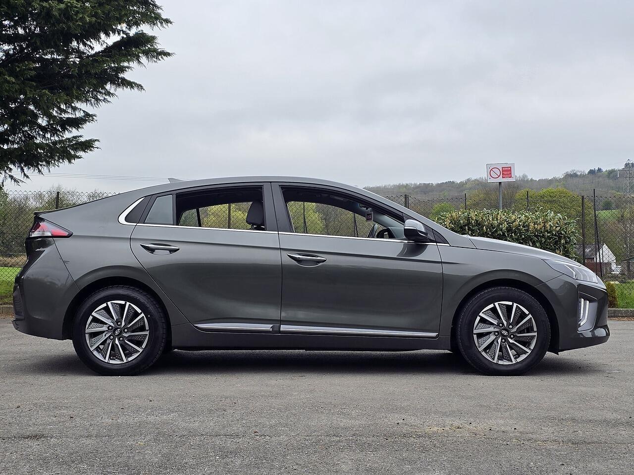 Hyundai Ioniq - Image 20