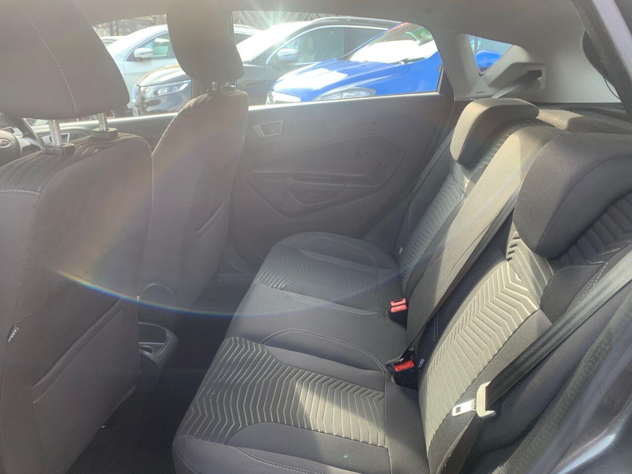 Ford Fiesta - Image 17