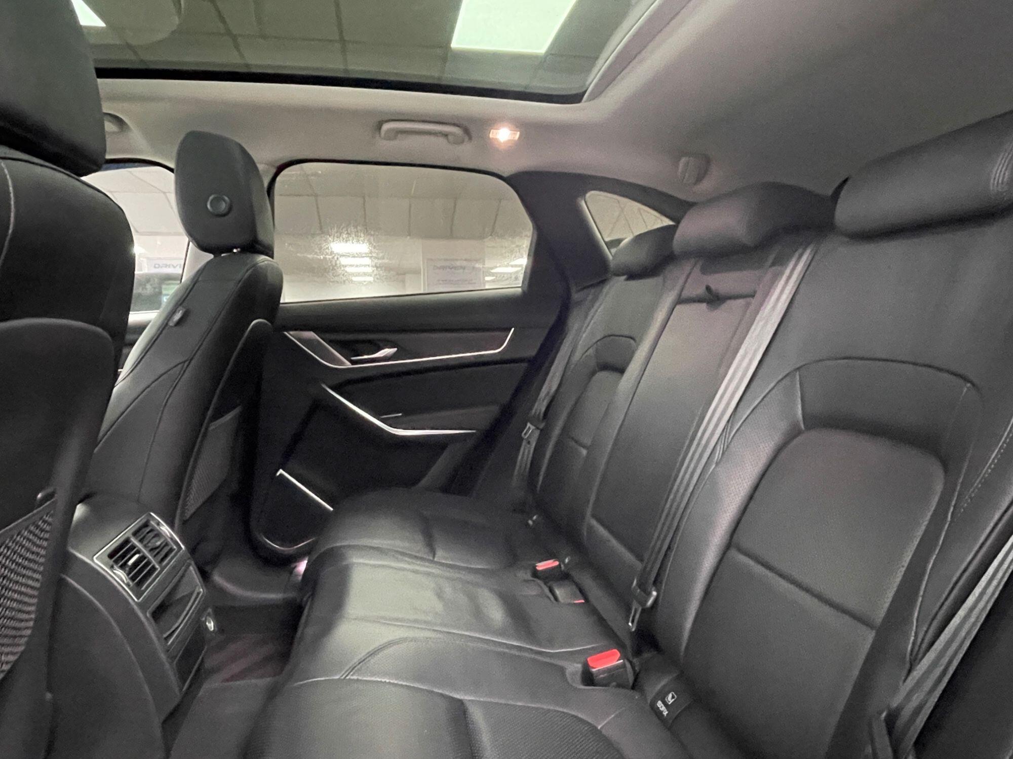 Jaguar F-Pace - Image 32