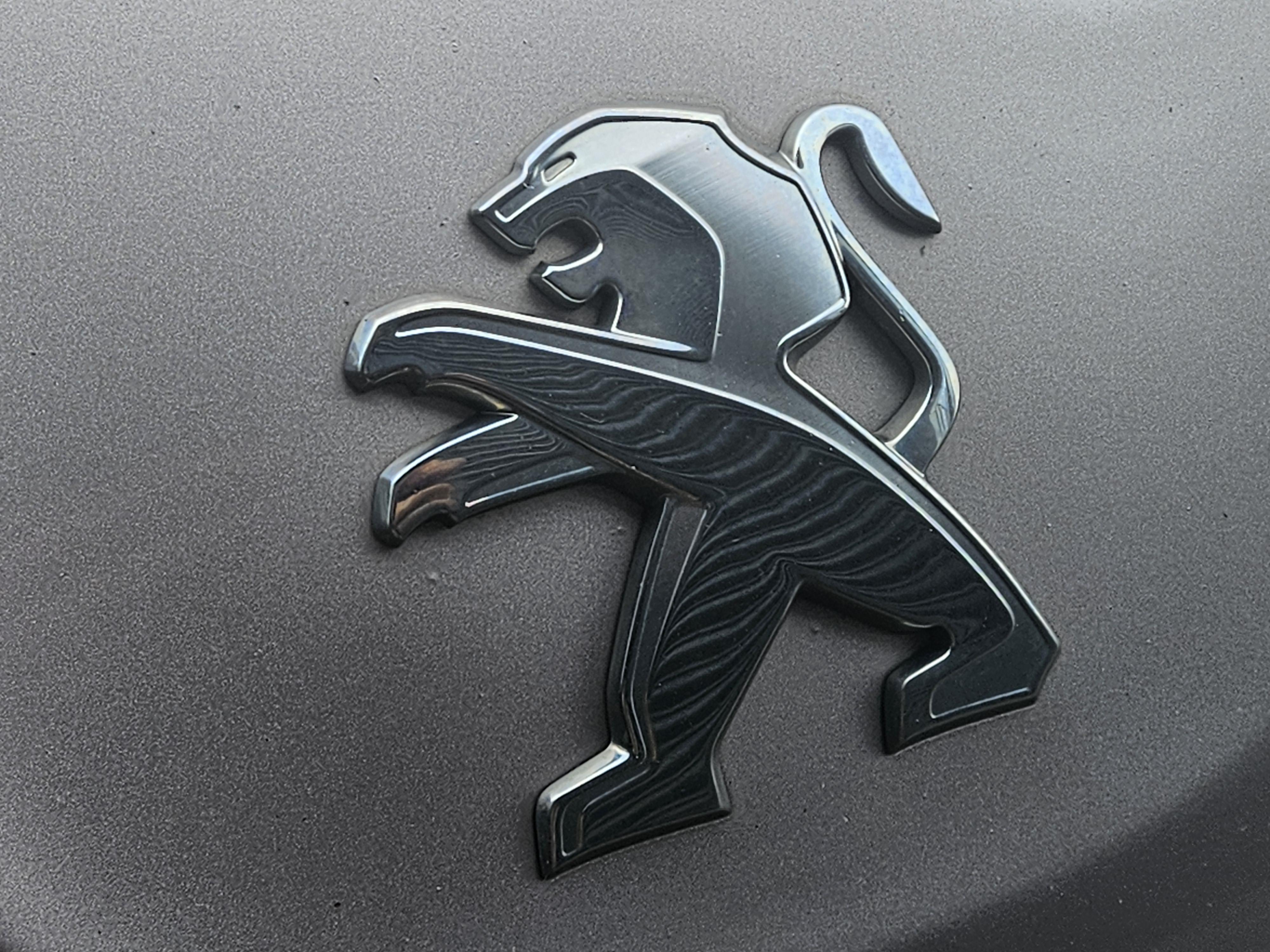 Peugeot 208 - Image 11