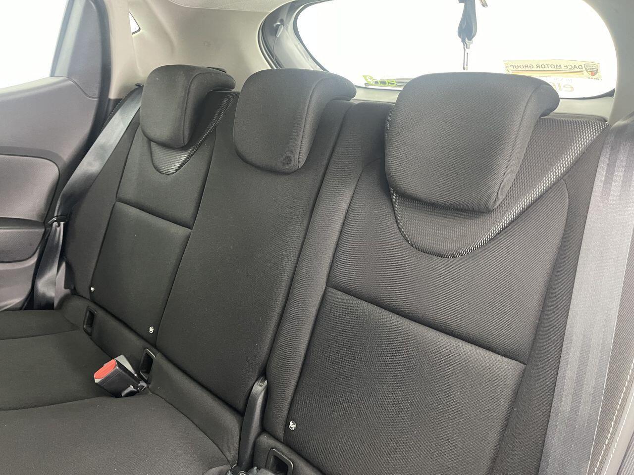 Renault Clio - Image 30