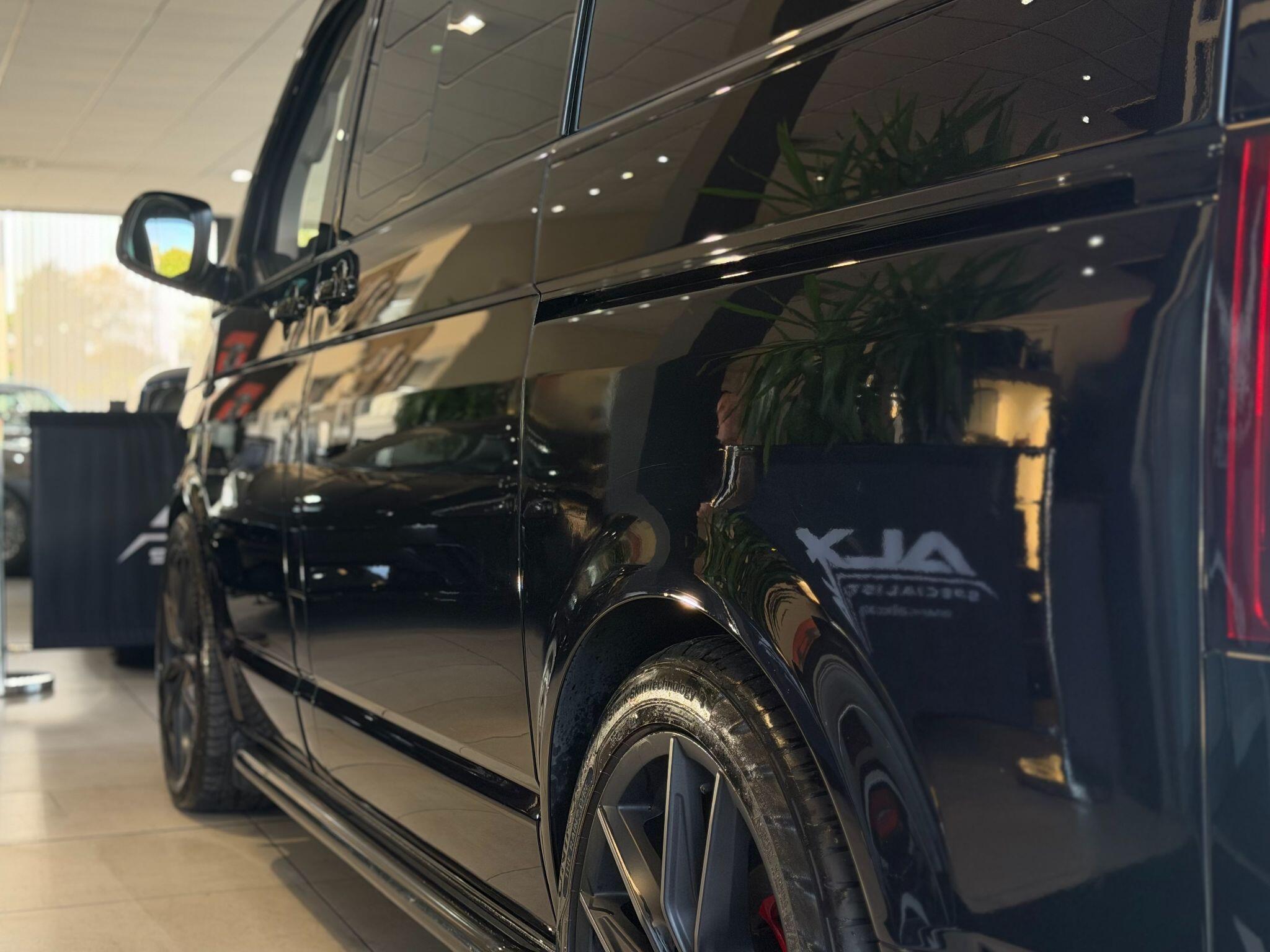 Volkswagen Transporter - Image 19