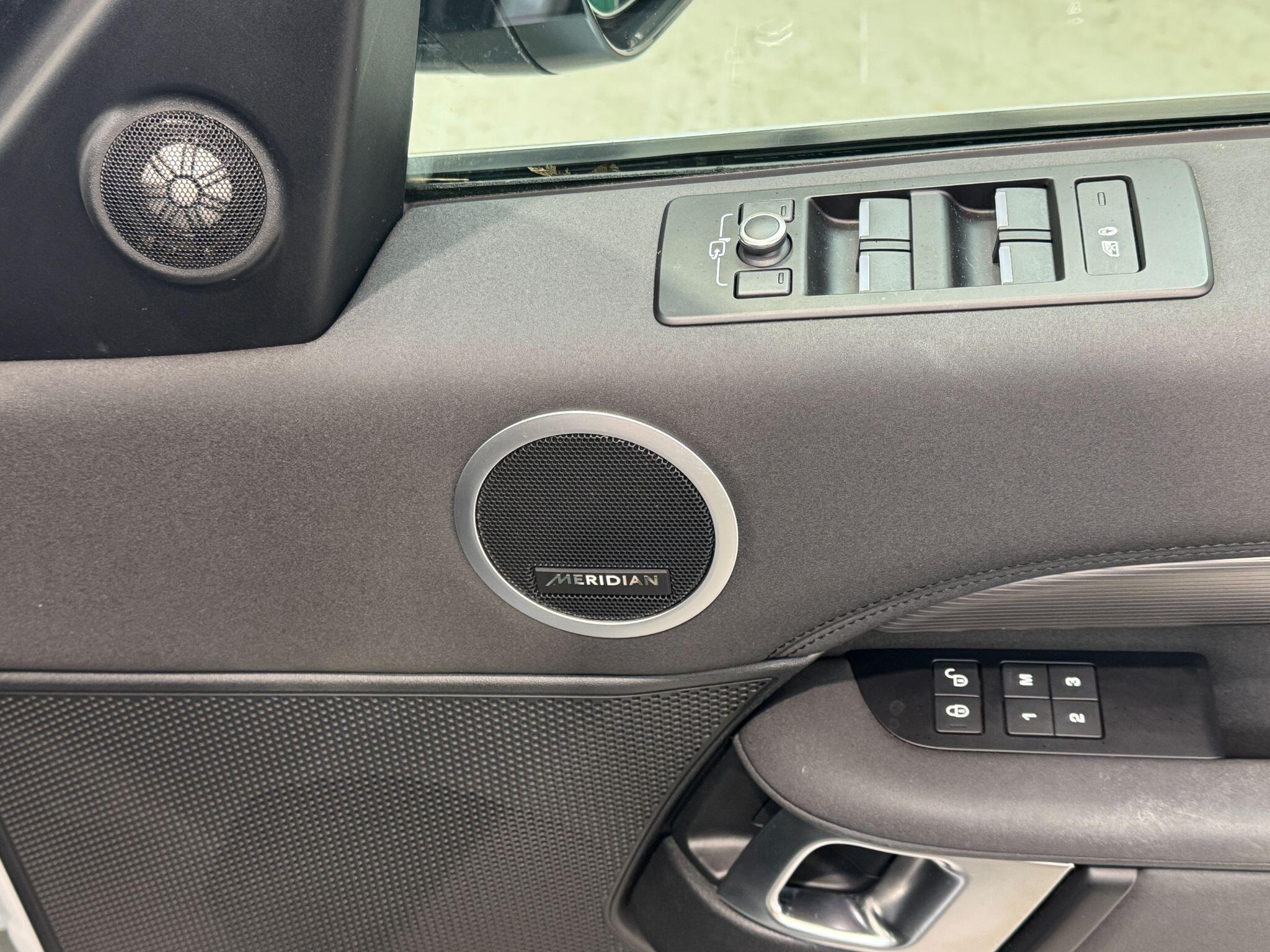 Land Rover Discovery - Image 58