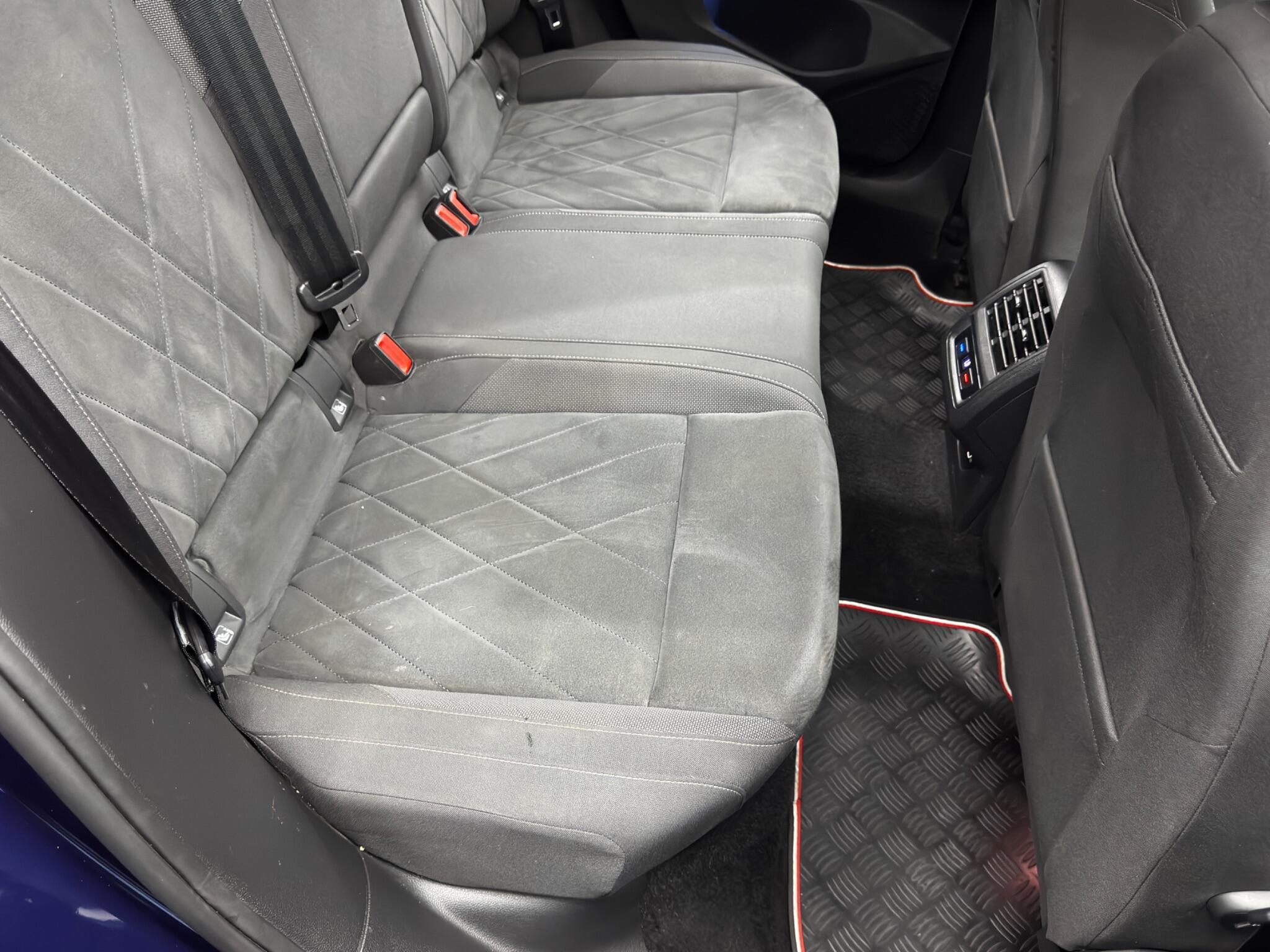 Volkswagen Golf - Image 16