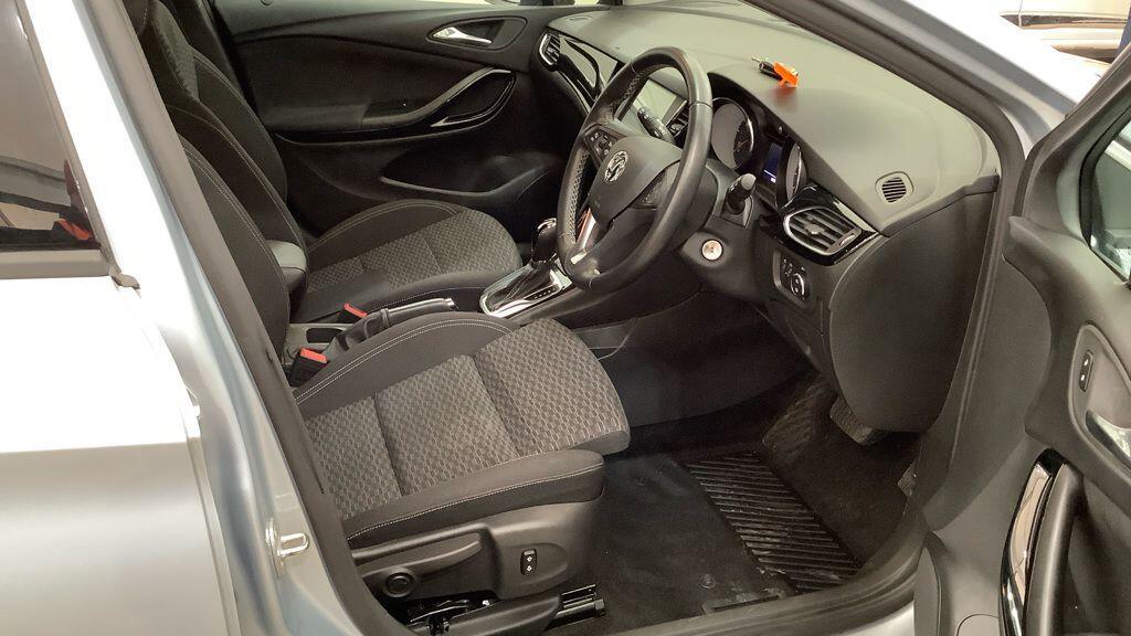 Vauxhall Astra - Image 2