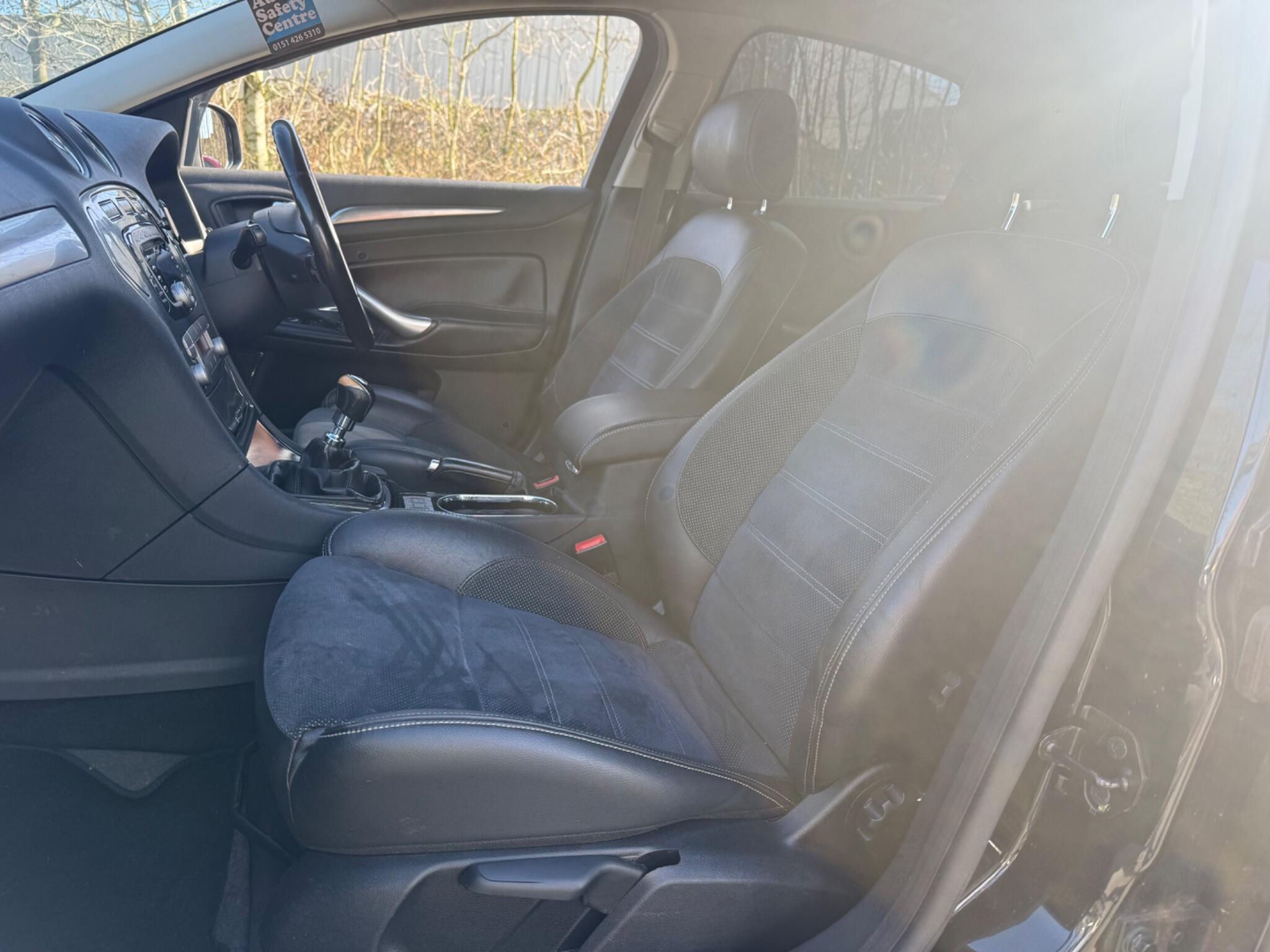 Ford Mondeo - Image 11