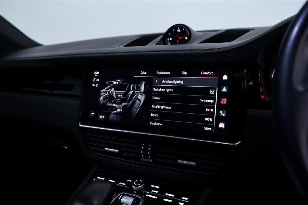 Porsche Cayenne - Image 31