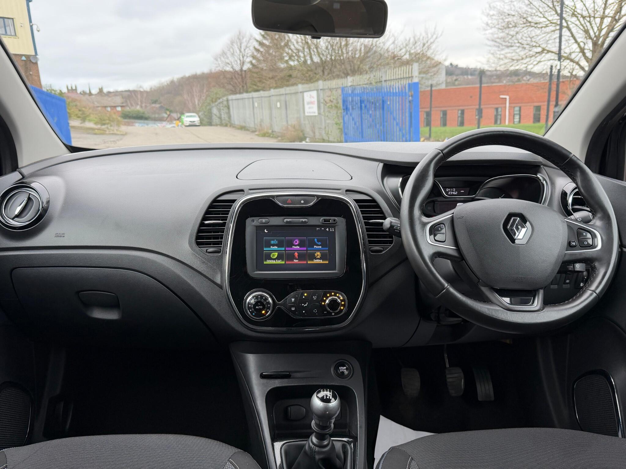 Renault Captur - Image 19