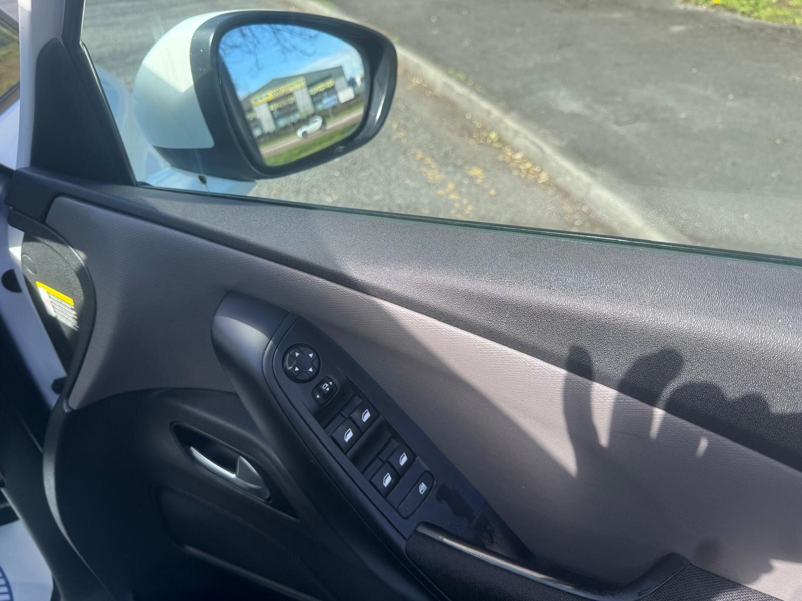 Citroen C4 Picasso - Image 37