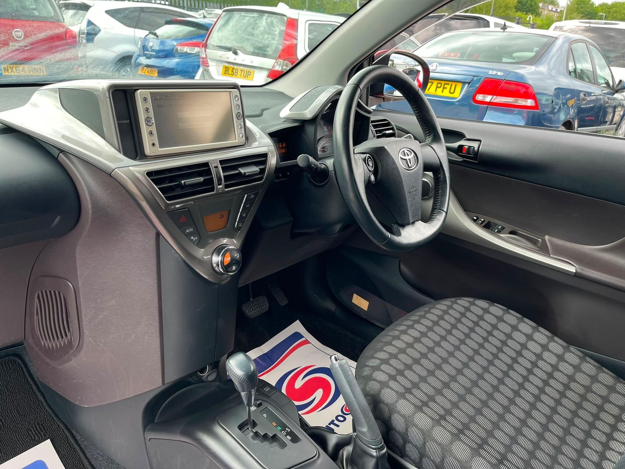 Toyota iQ - Image 3