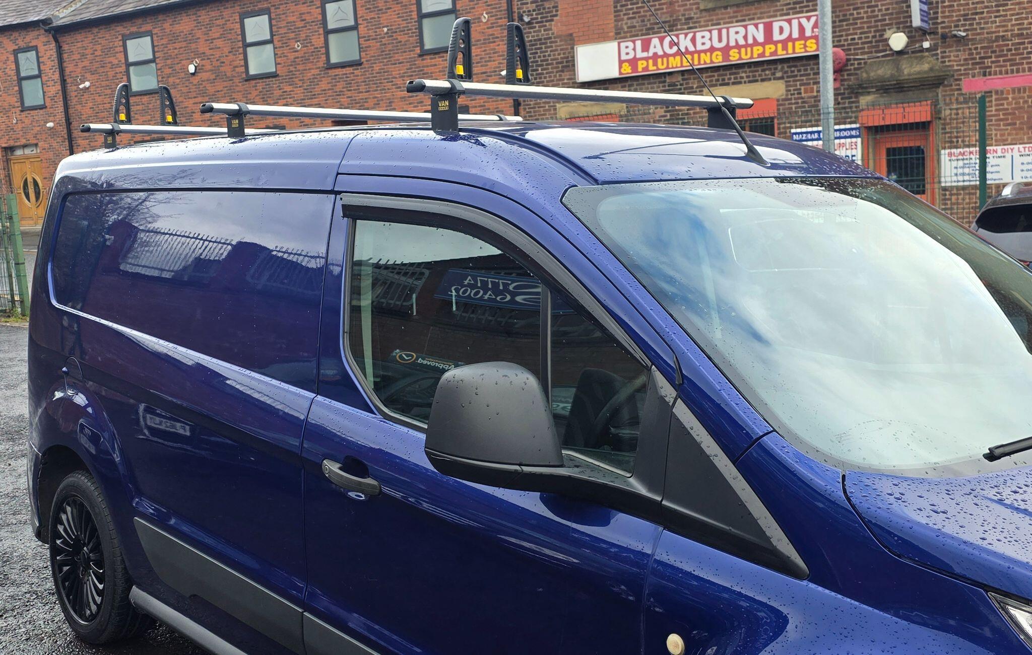 Ford Transit Connect - Image 10