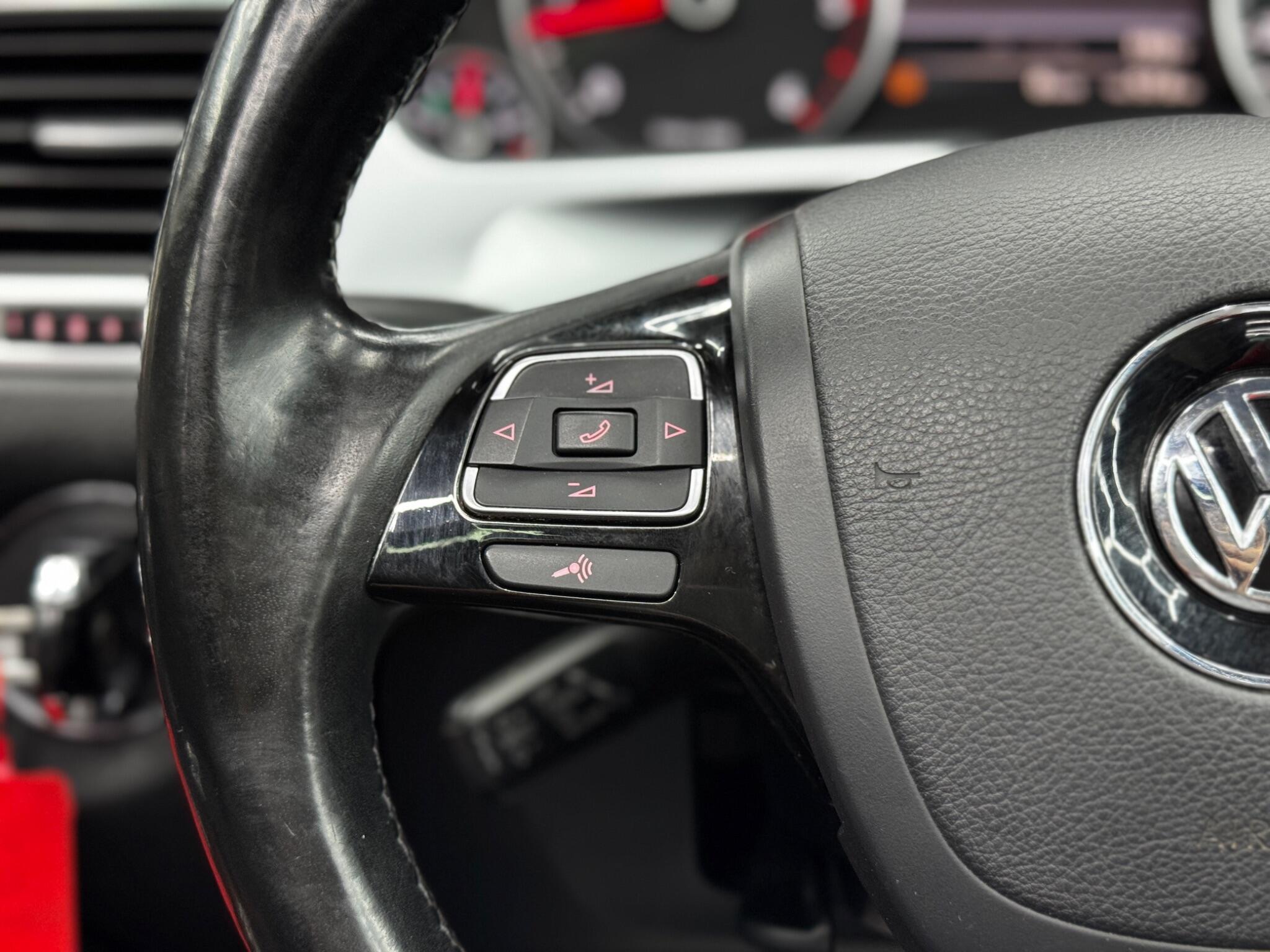 Volkswagen Touareg - Image 20