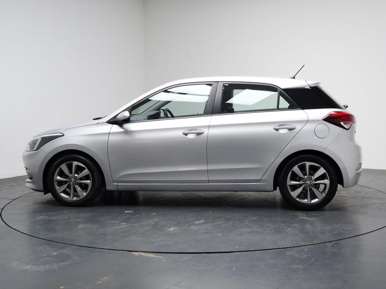 Hyundai i20 - Image 8