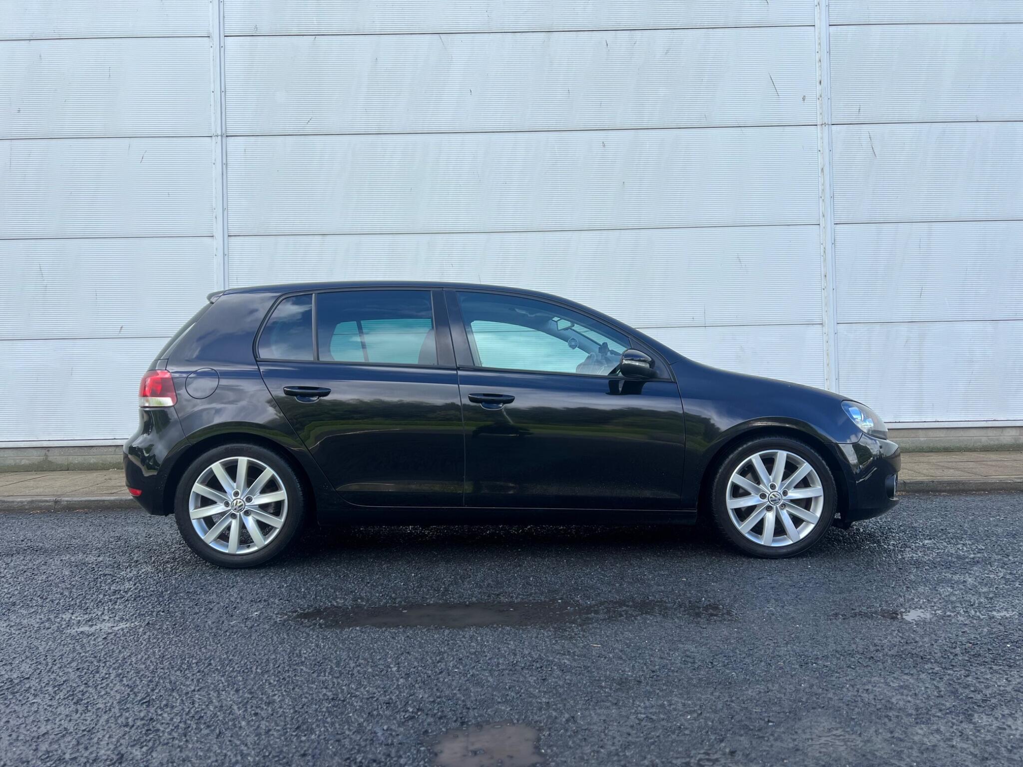 Volkswagen Golf - Image 29