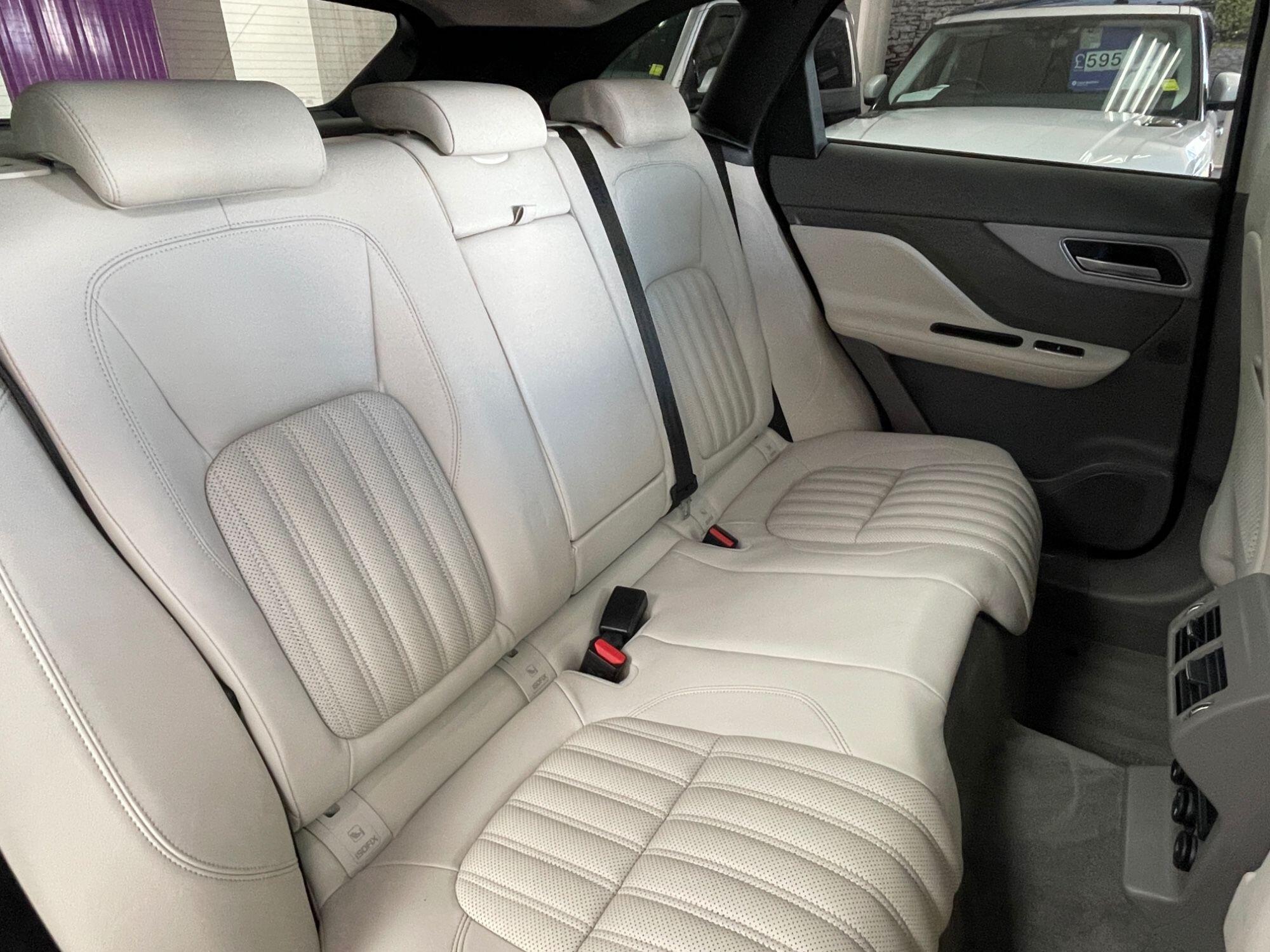 Jaguar F-Pace - Image 27
