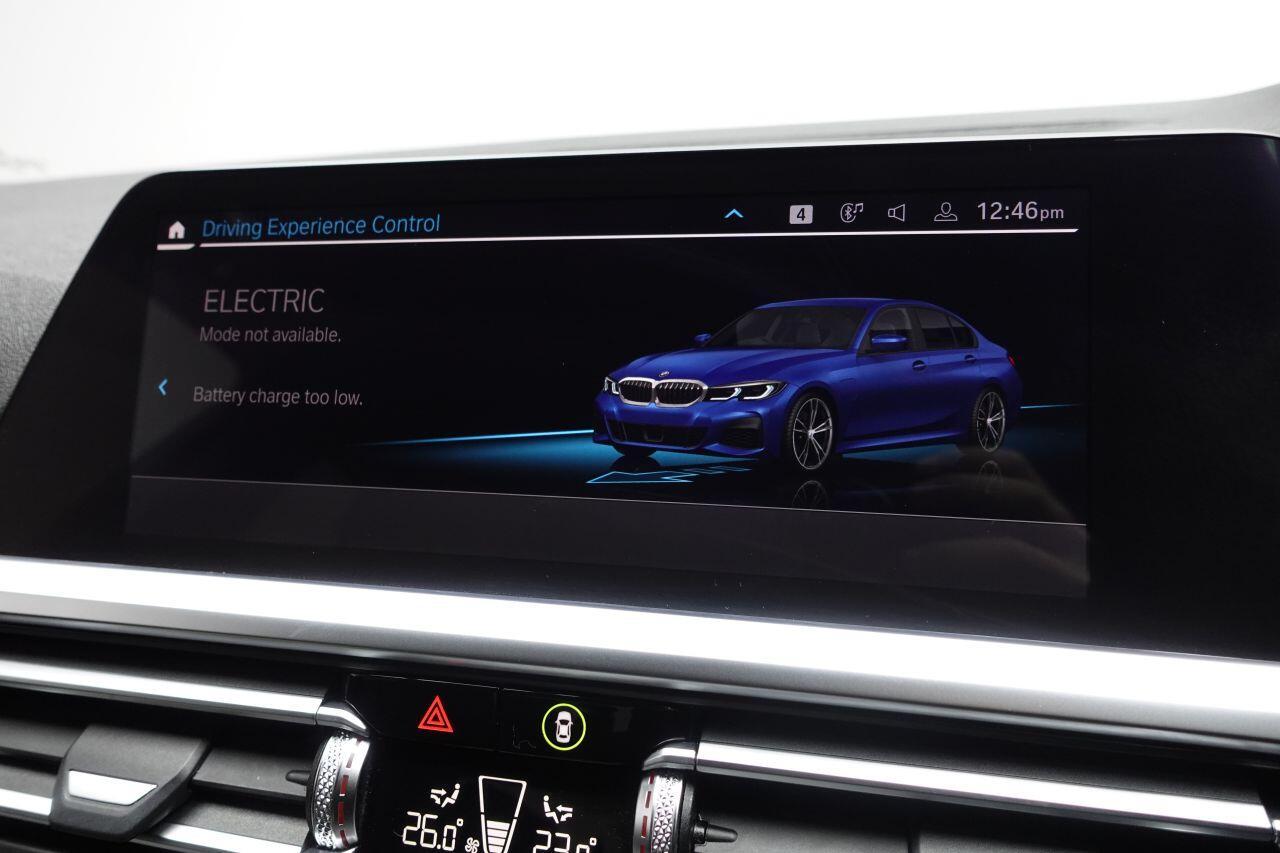 BMW 3 Series - Image 32