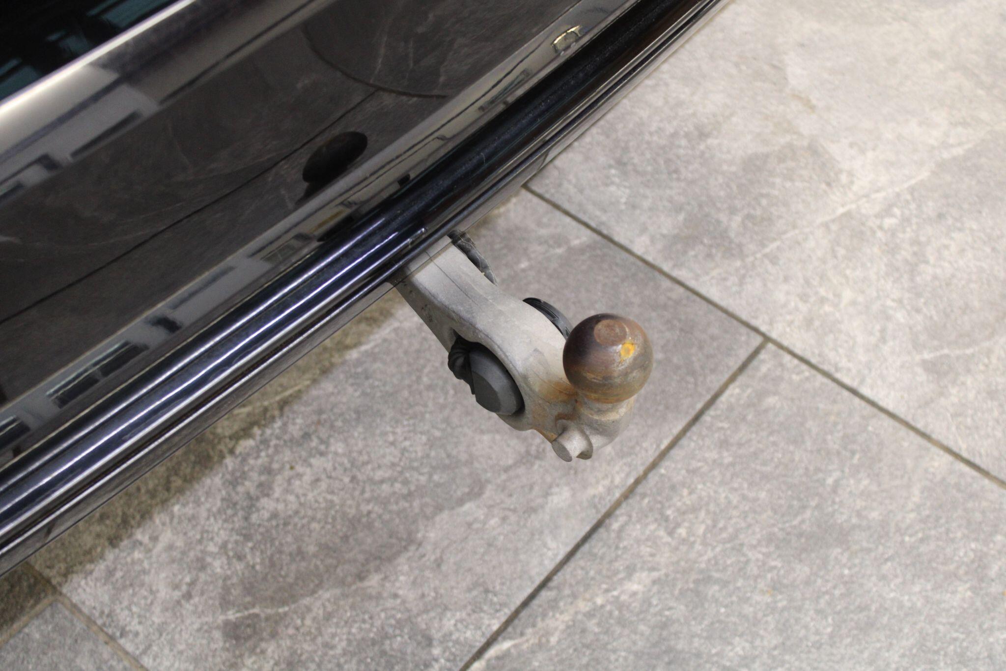 Volkswagen Touareg - Image 18