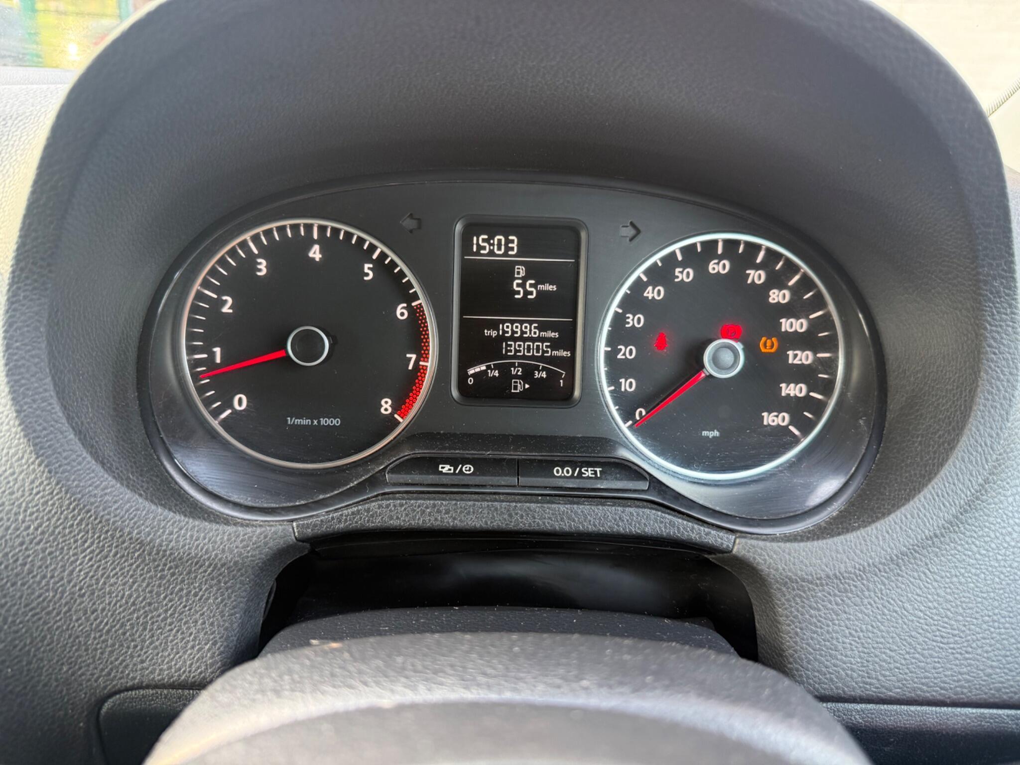 Volkswagen Polo - Image 12