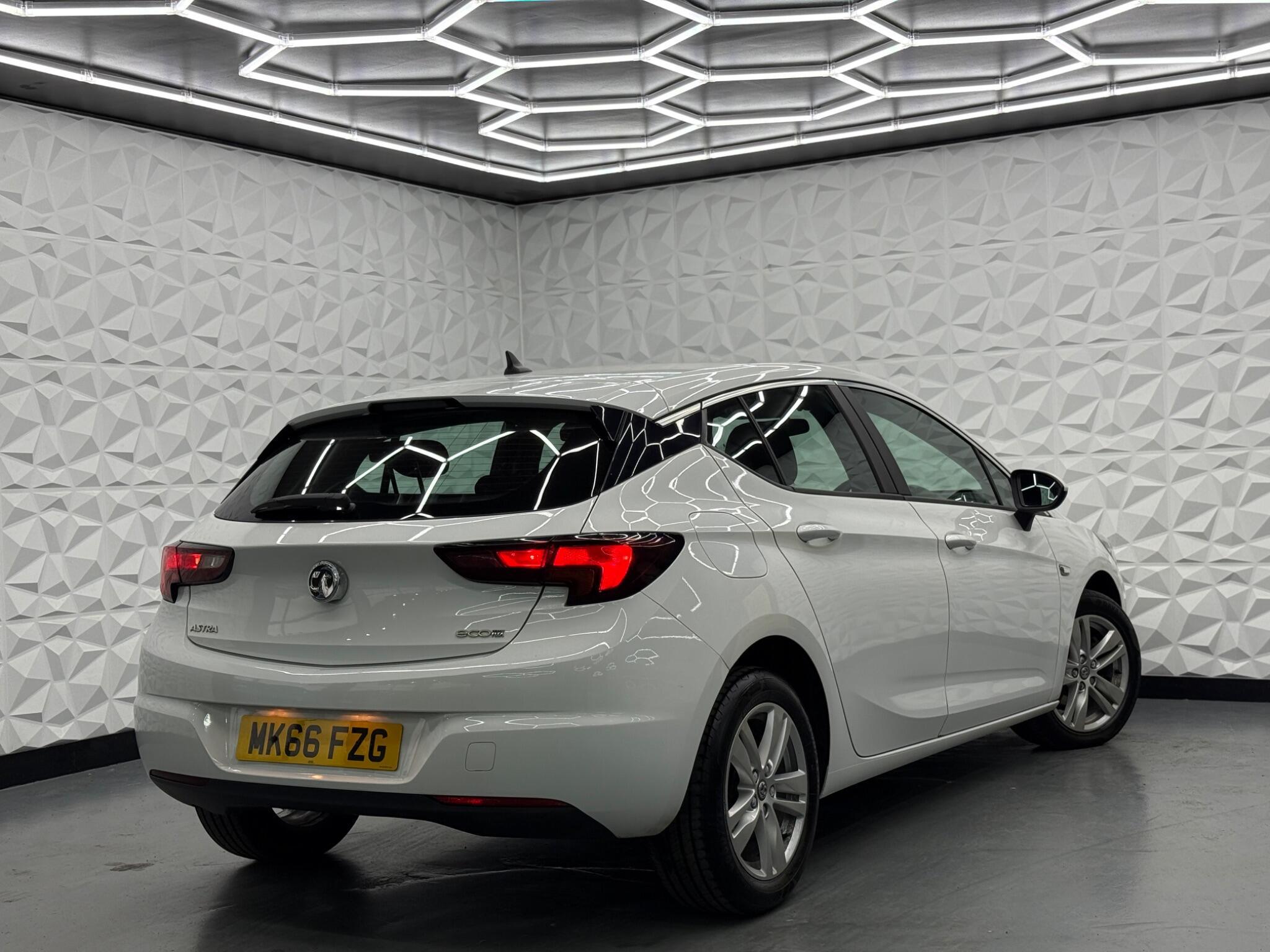 Vauxhall Astra - Image 3