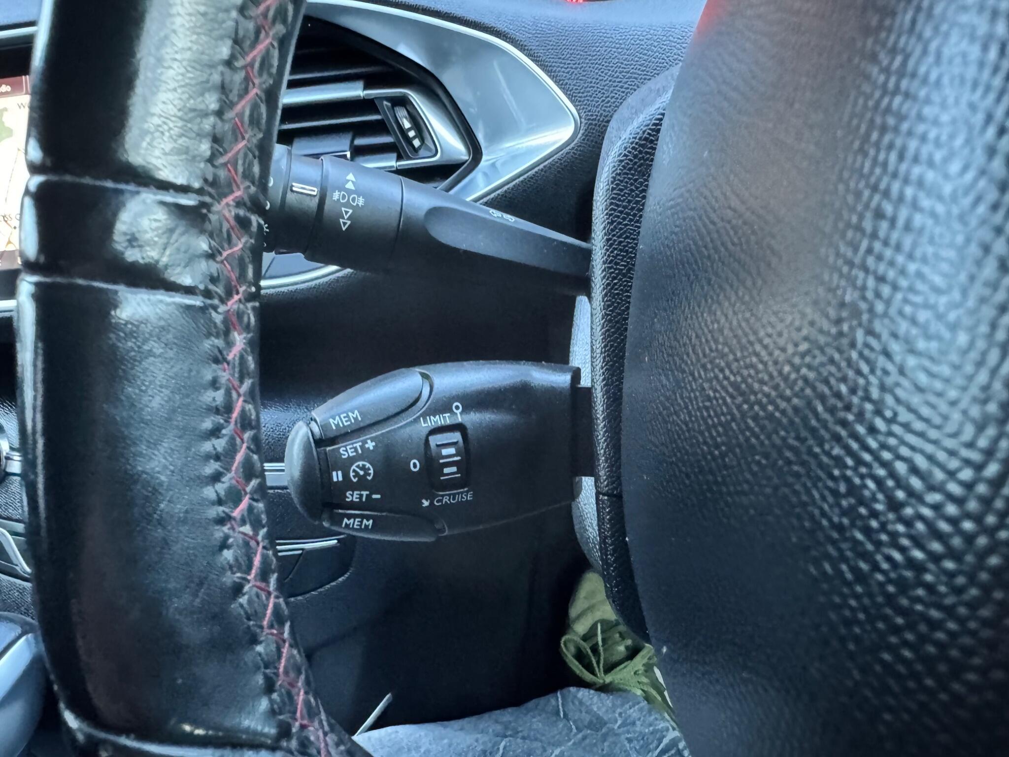 Peugeot 308 - Image 32