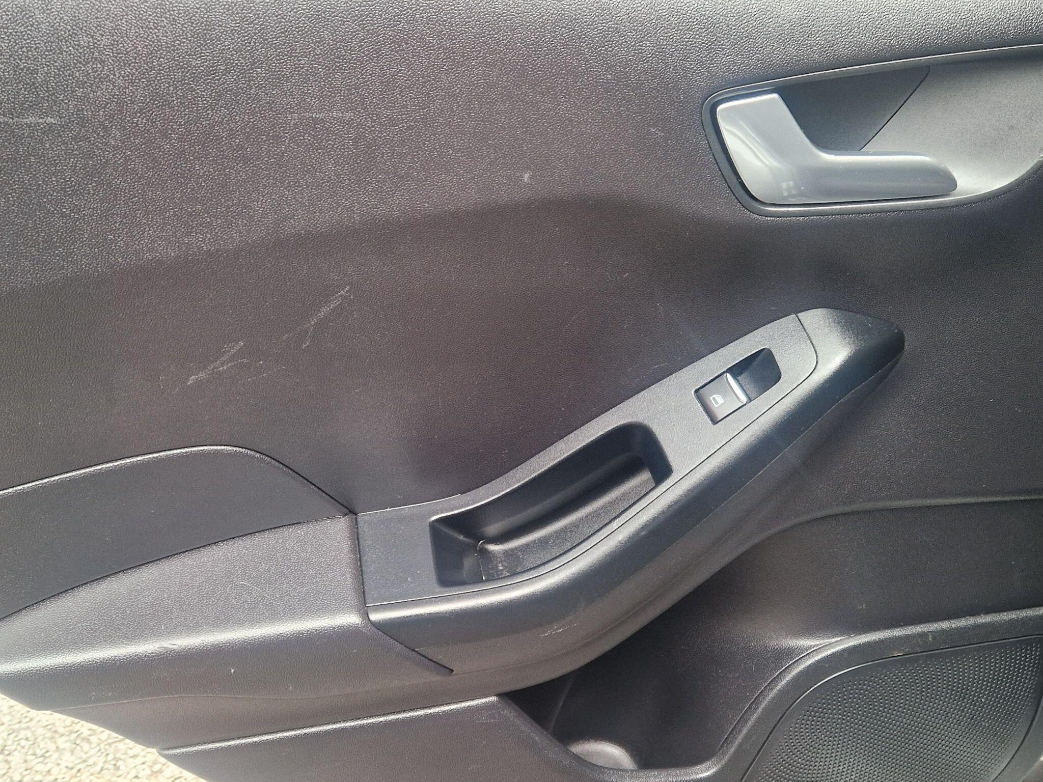 Ford Fiesta - Image 42