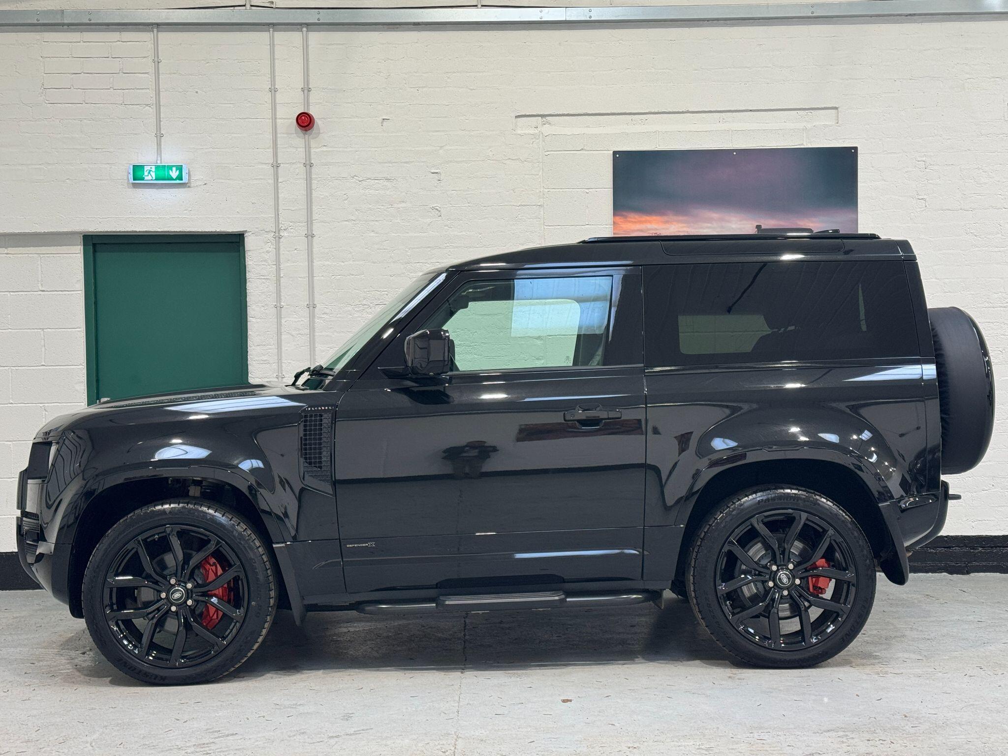 Land Rover Defender 90 - Image 10