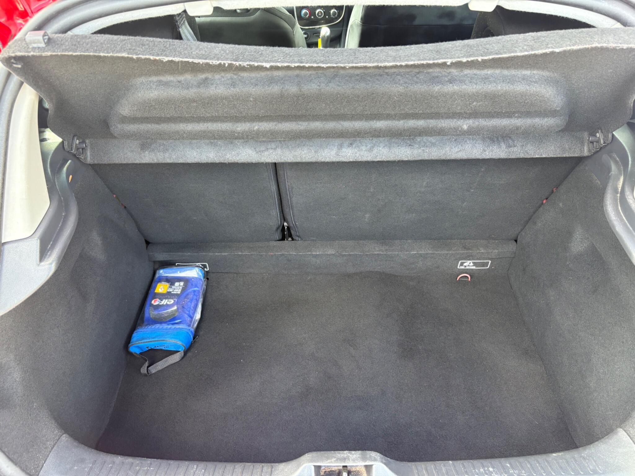 Renault Clio - Image 16