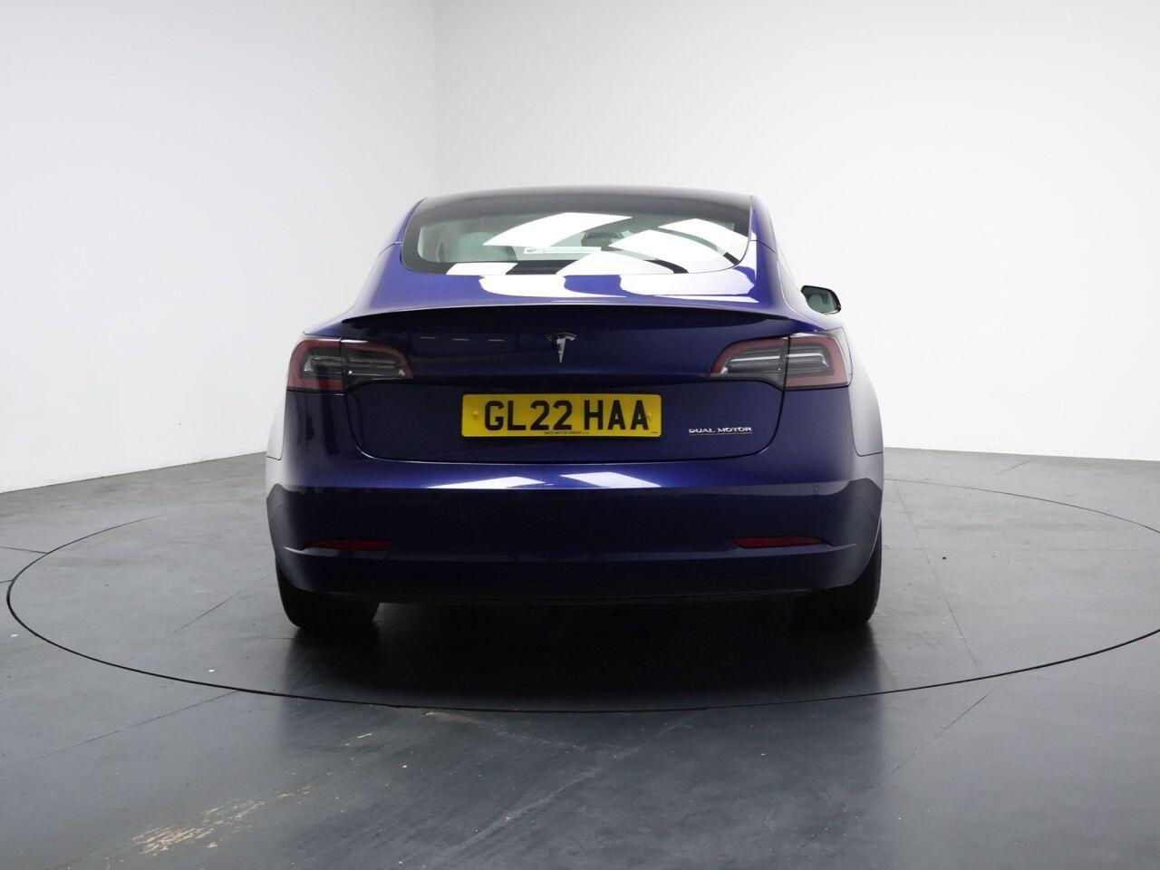 Tesla Model 3 - Image 11