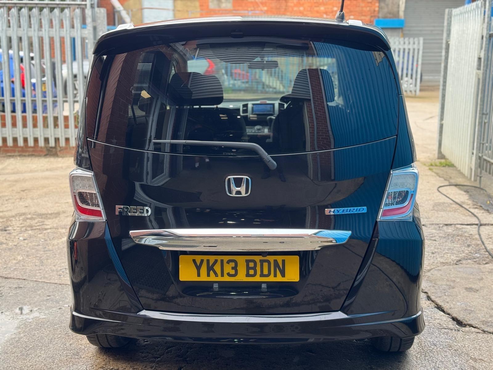 Honda Freed - Image 2