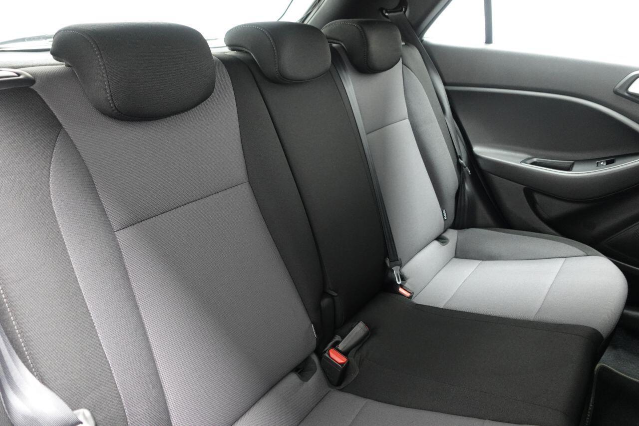 Hyundai i20 - Image 18