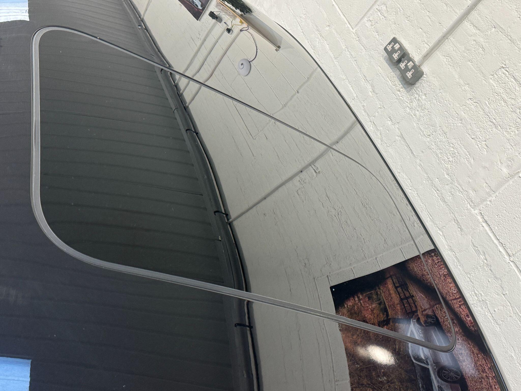 Bentley Flying Spur - Image 56