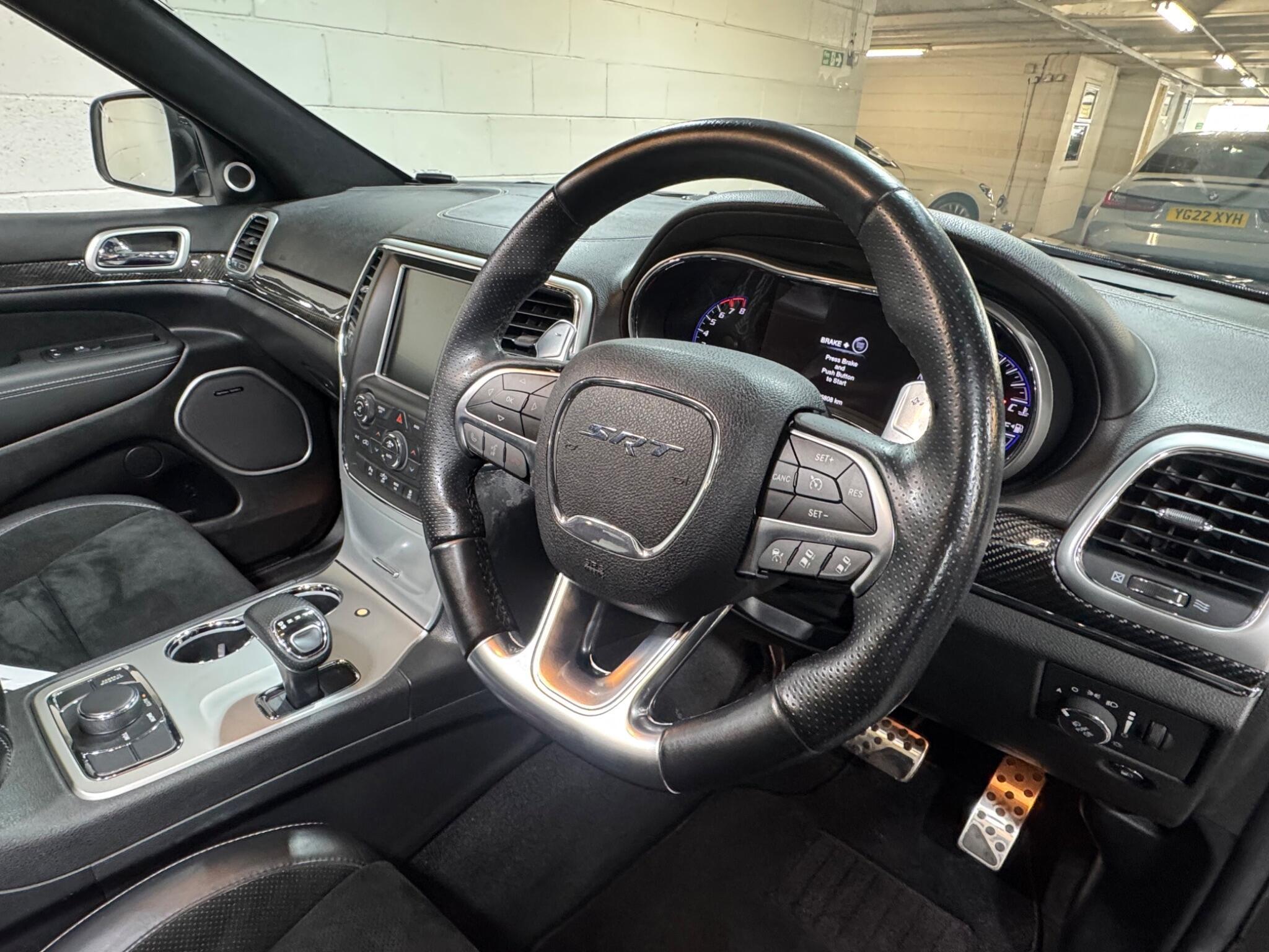 Jeep Grand Cherokee - Image 9