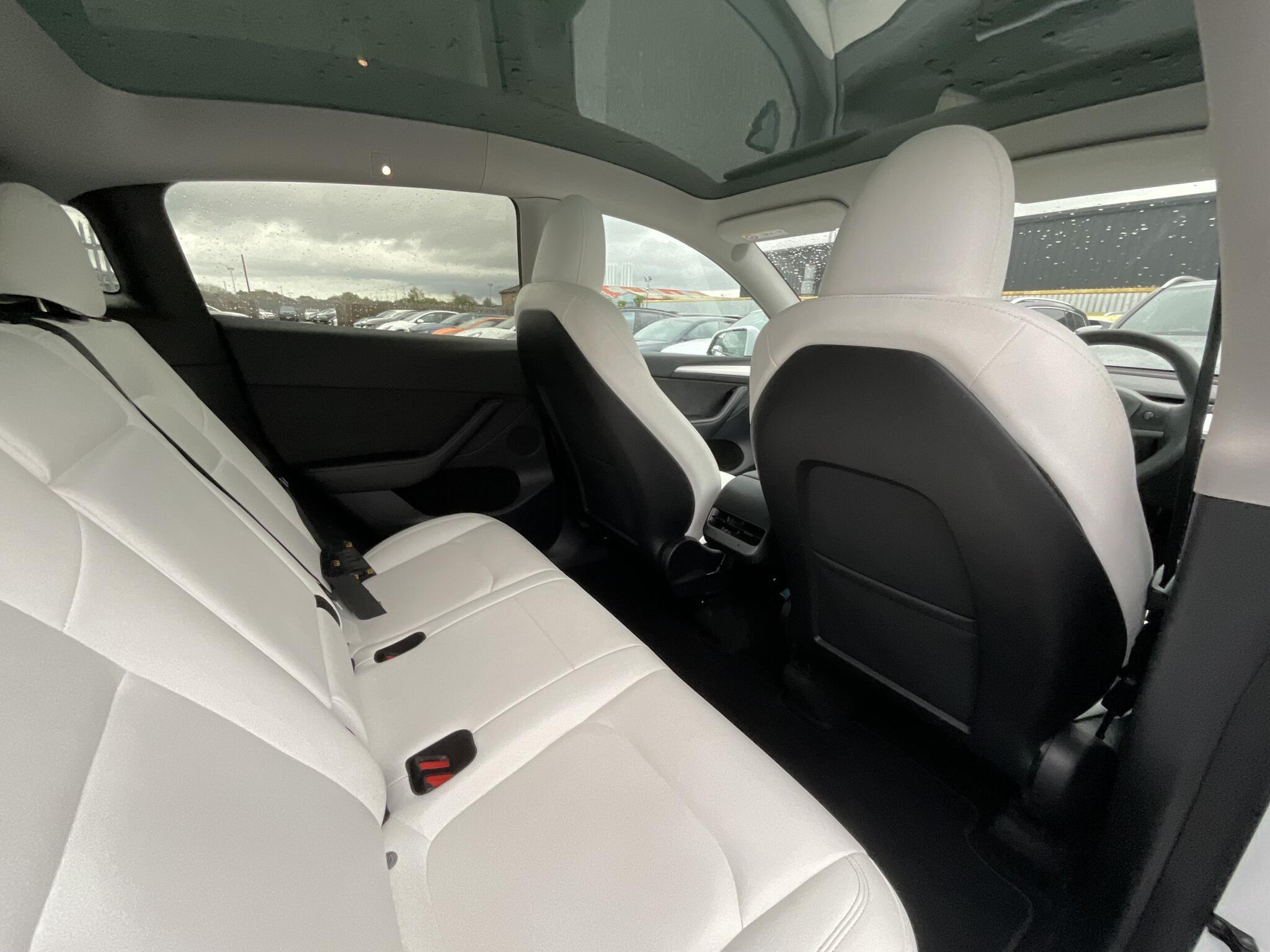 Tesla Model Y - Image 10