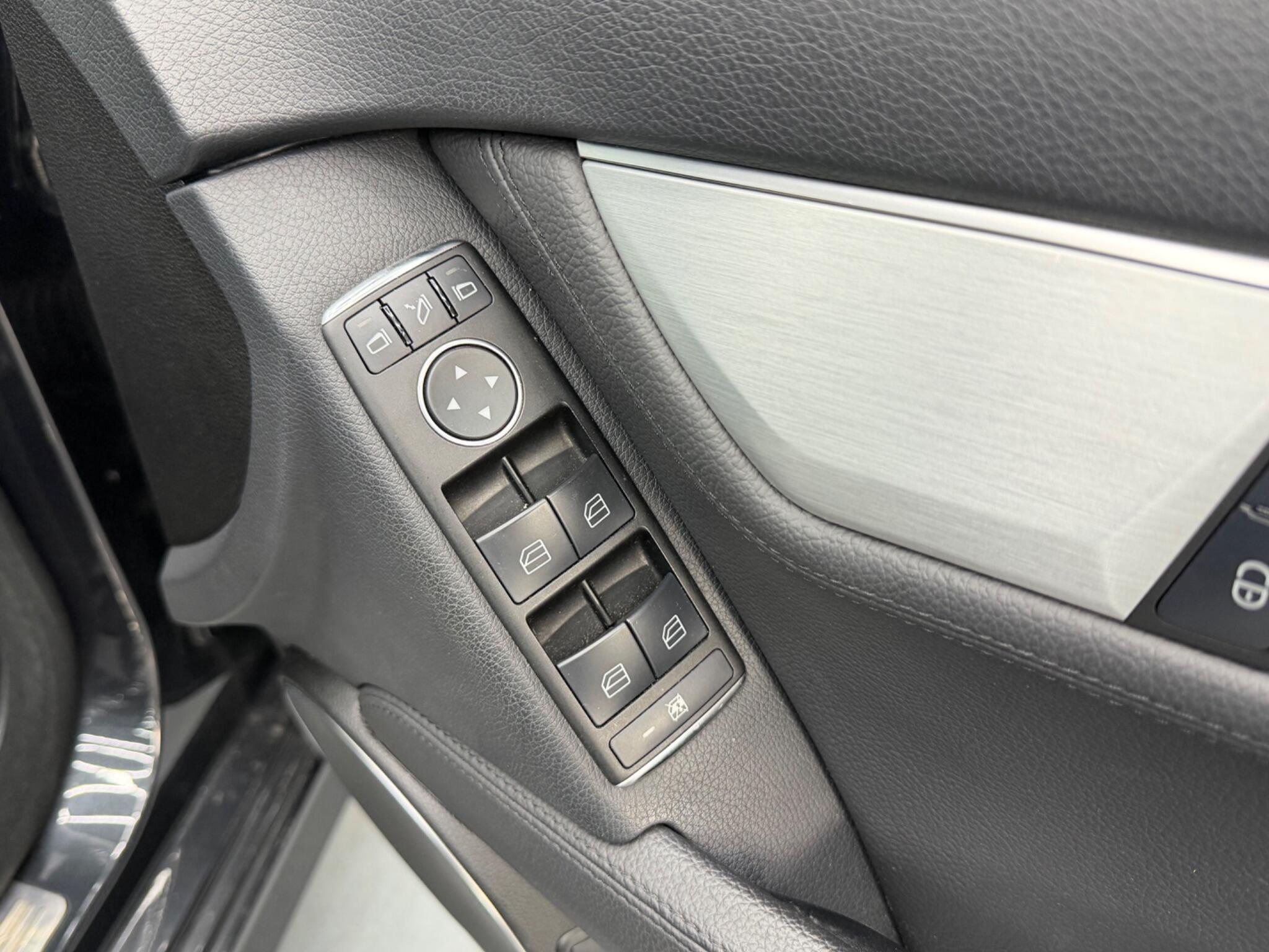 Mercedes C Class - Image 21