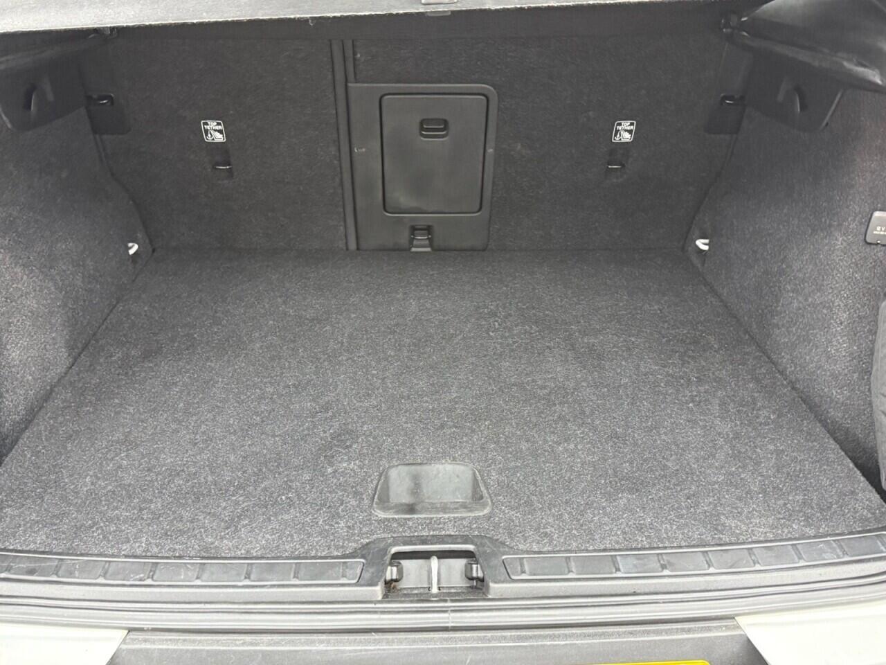 Volvo XC40 - Image 13