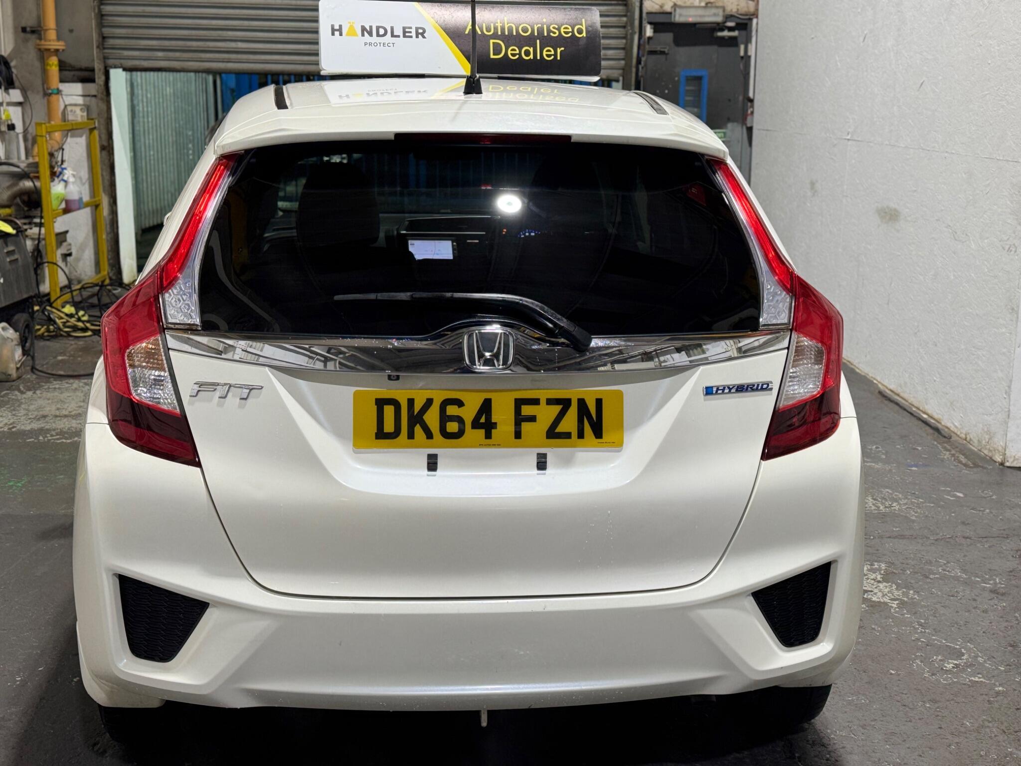 Honda FIT - Image 19