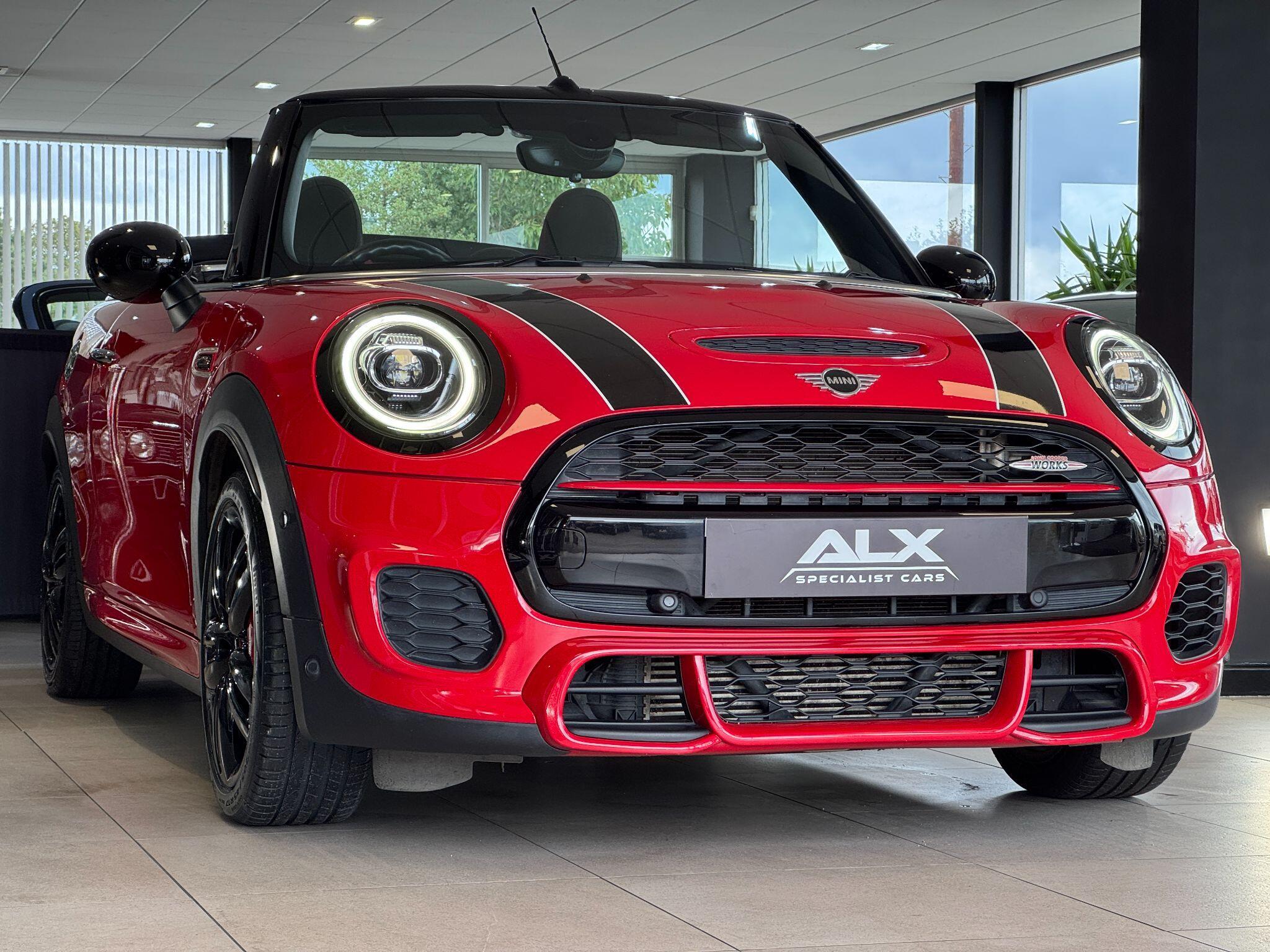 MINI Convertible - Image 11