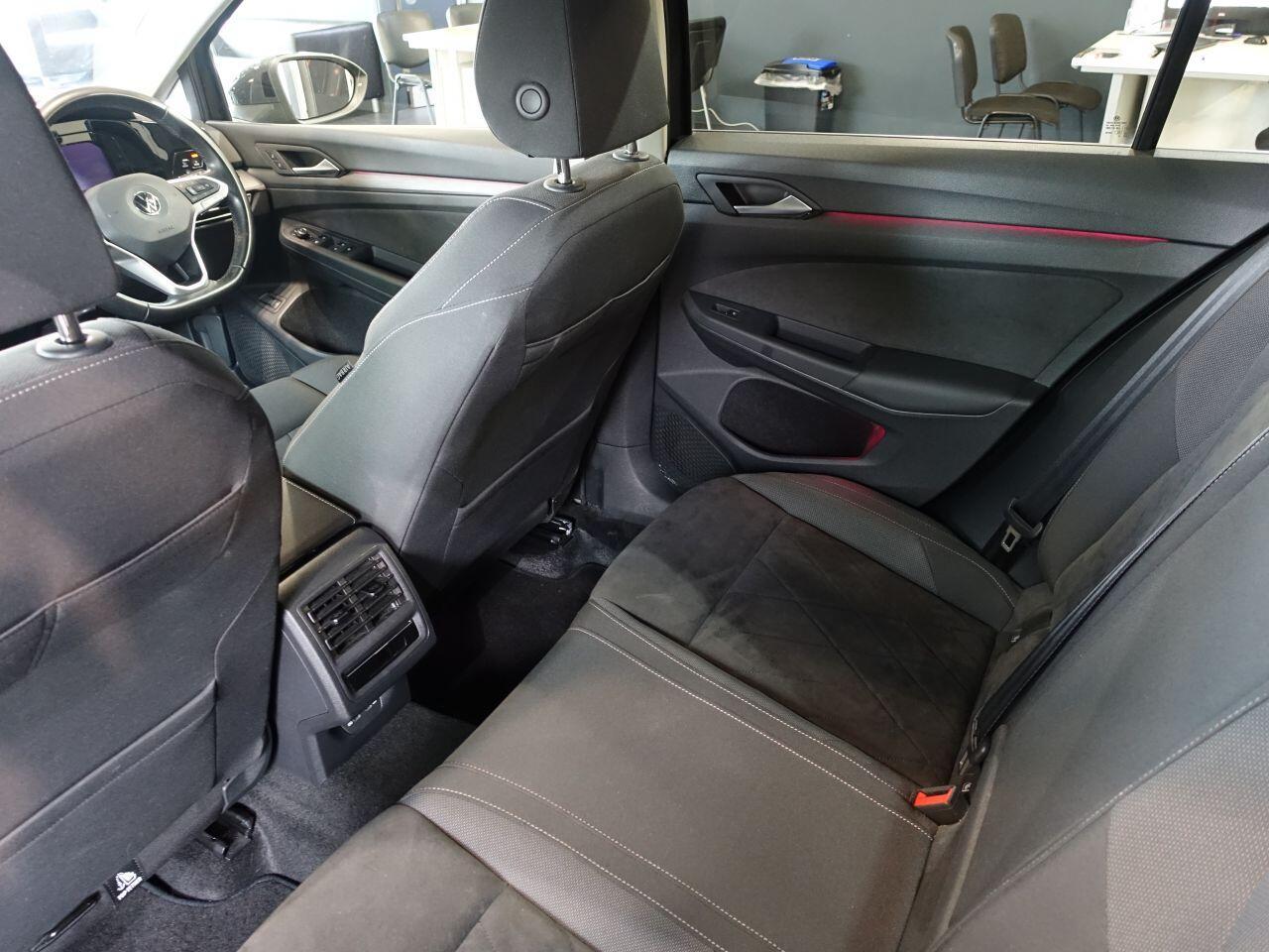 Volkswagen Golf - Image 16