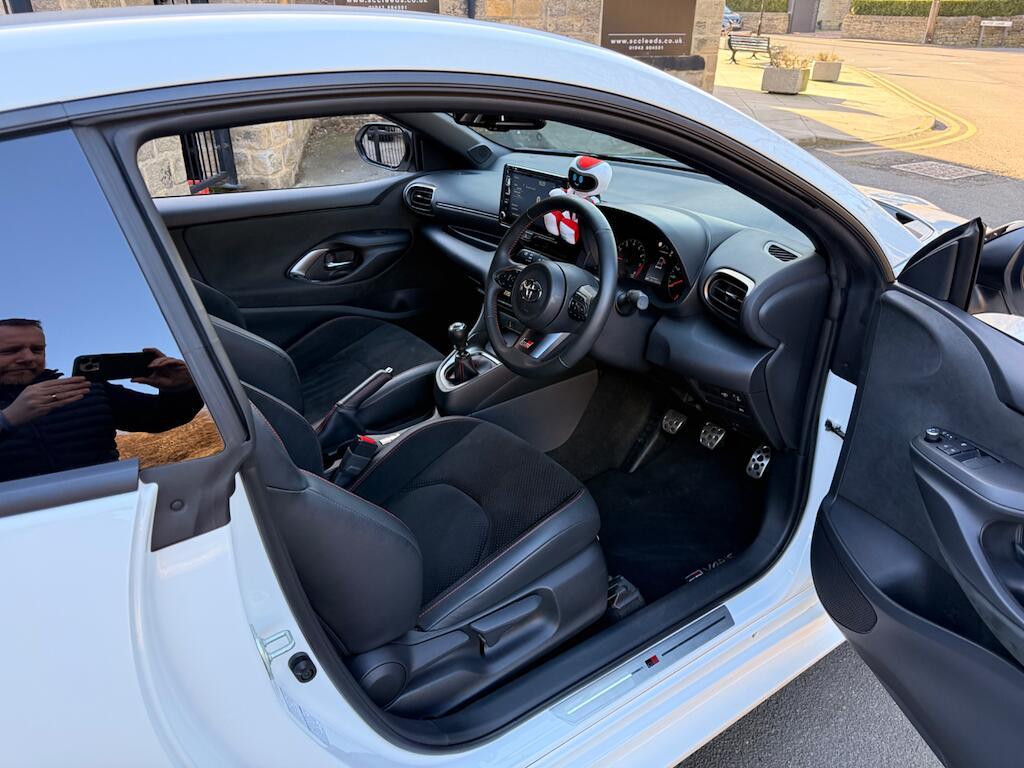 Toyota Yaris - Image 35