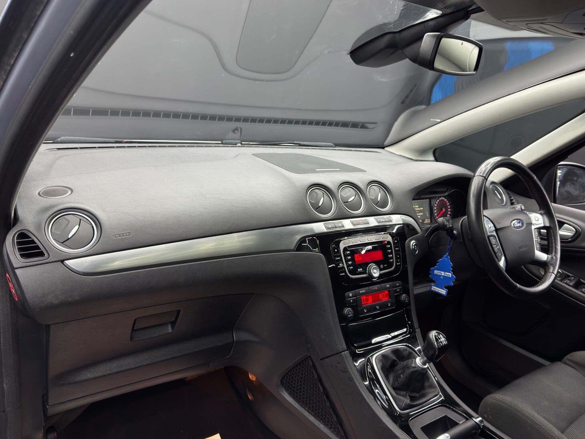 Ford S-MAX - Image 11