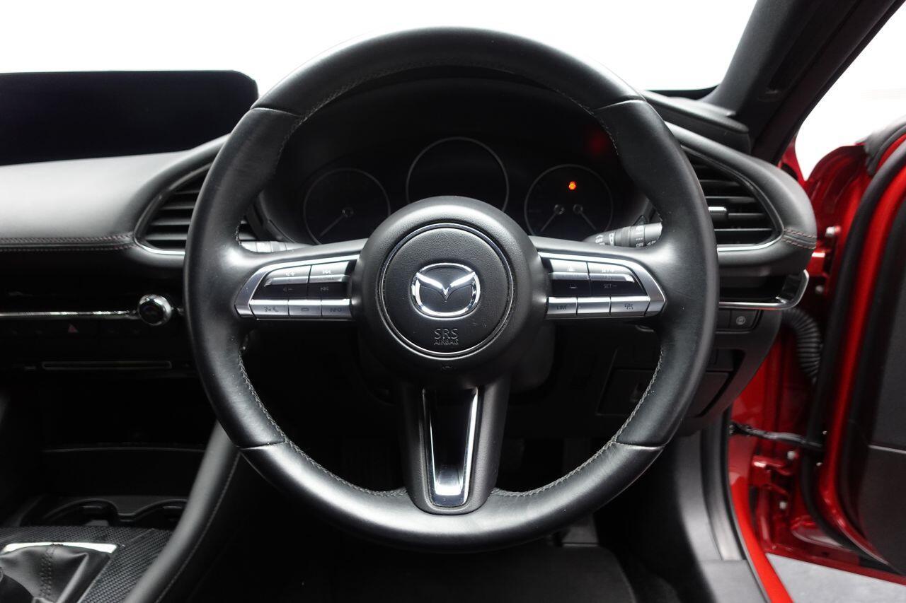 Mazda MAZDA3 - Image 10