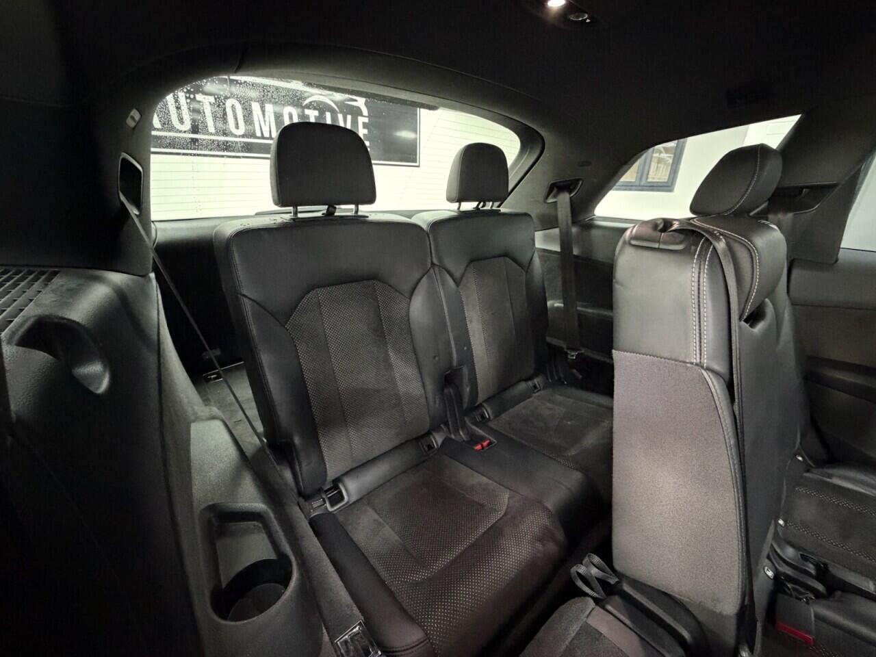 Audi Q7 - Image 21
