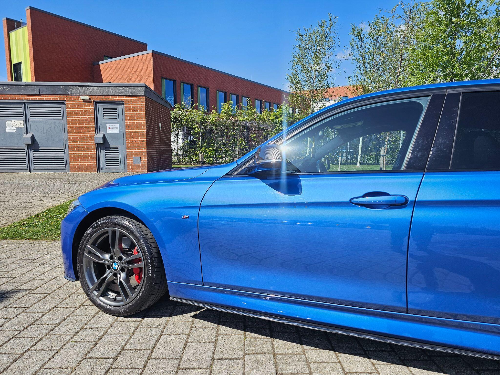 BMW 3 Series - Image 12