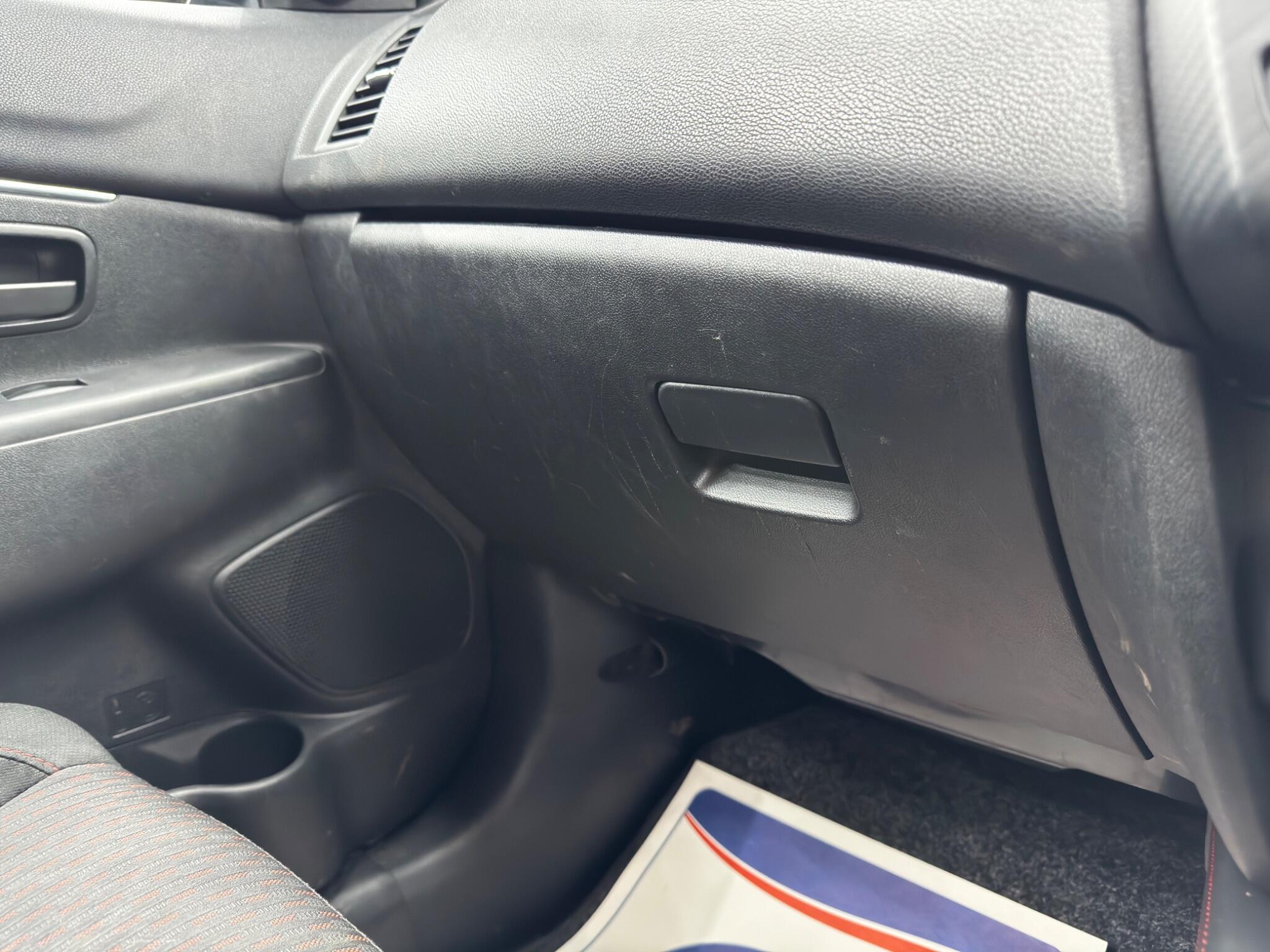 Mitsubishi ASX - Image 28