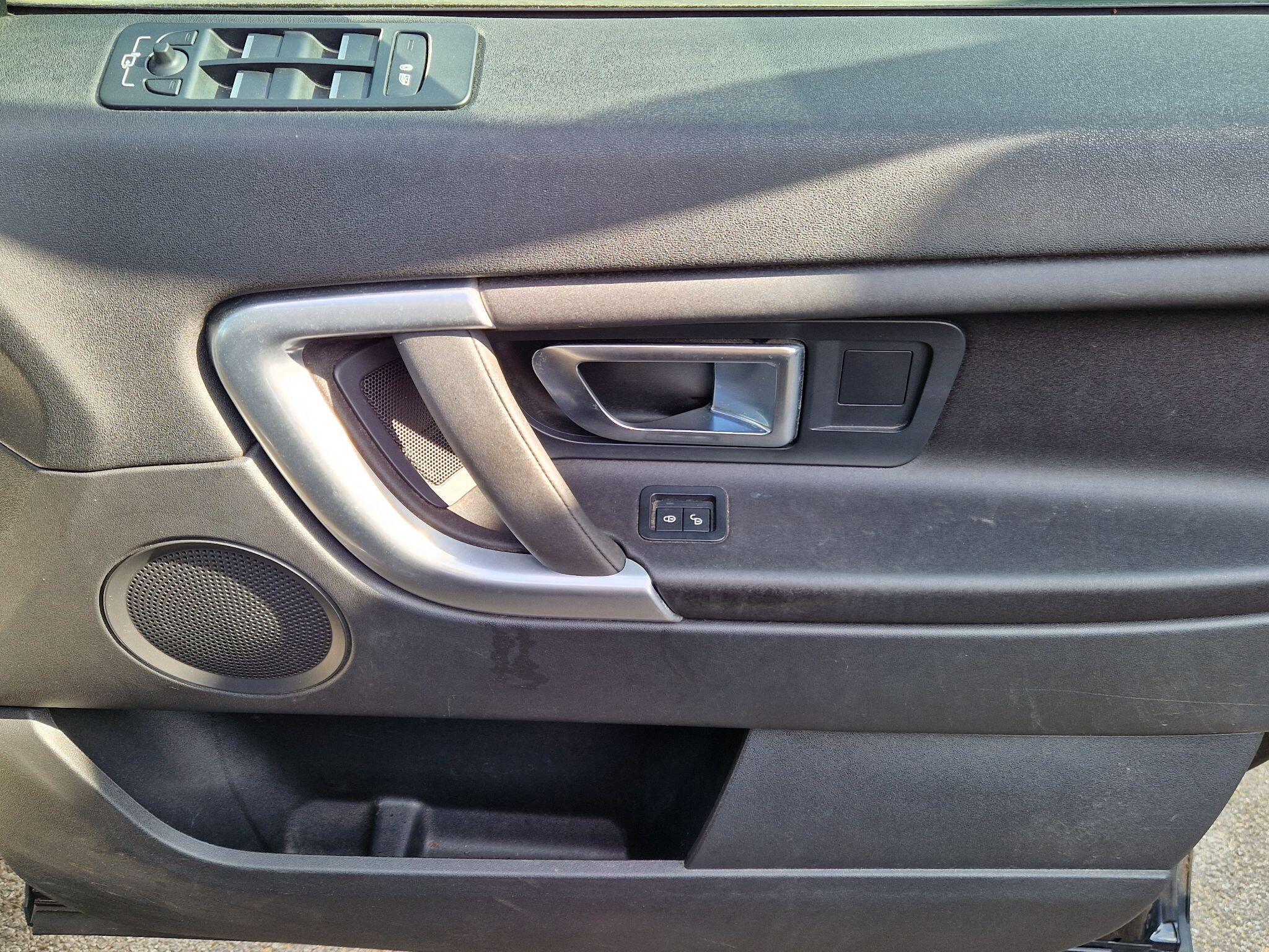 Land Rover DISCOVERY SPORT - Image 31