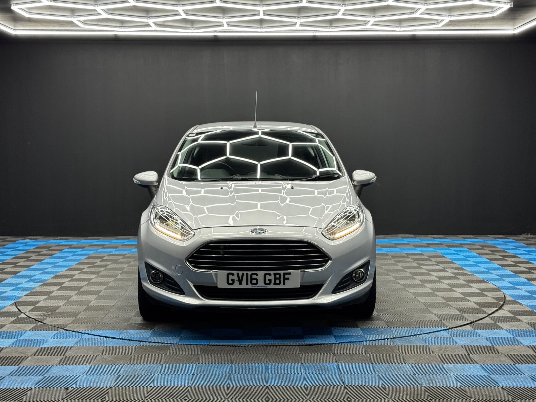 Ford Fiesta - Image 2