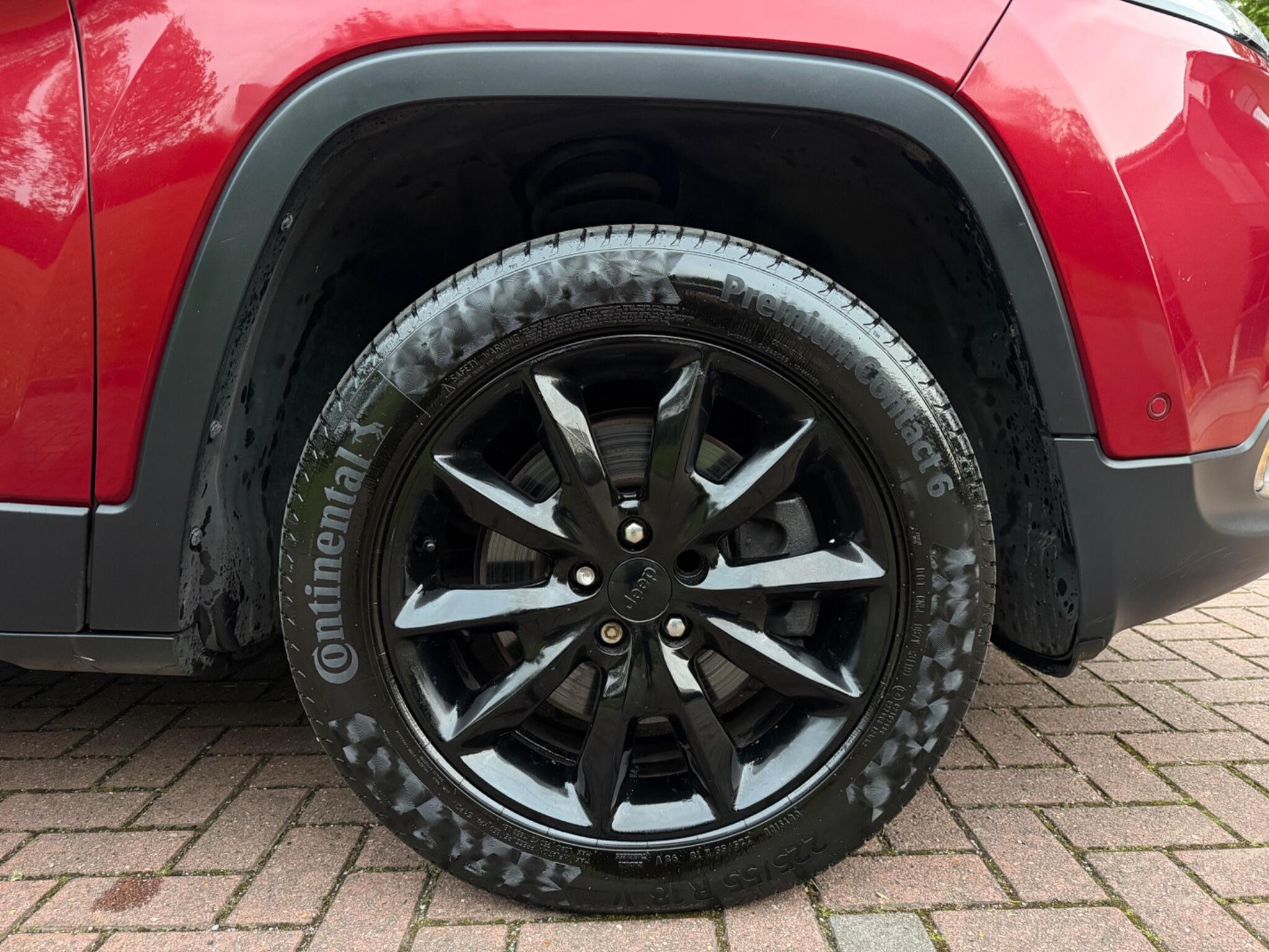 Jeep Cherokee - Image 23