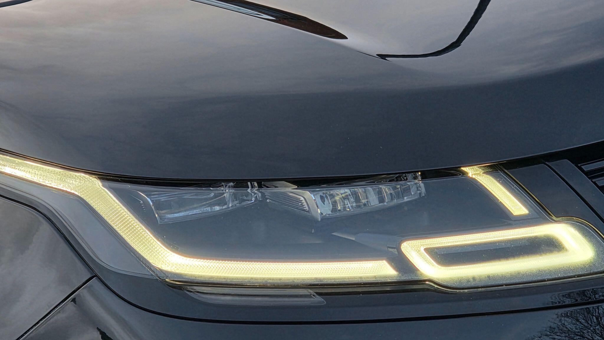 Land Rover Range Rover Velar - Image 22