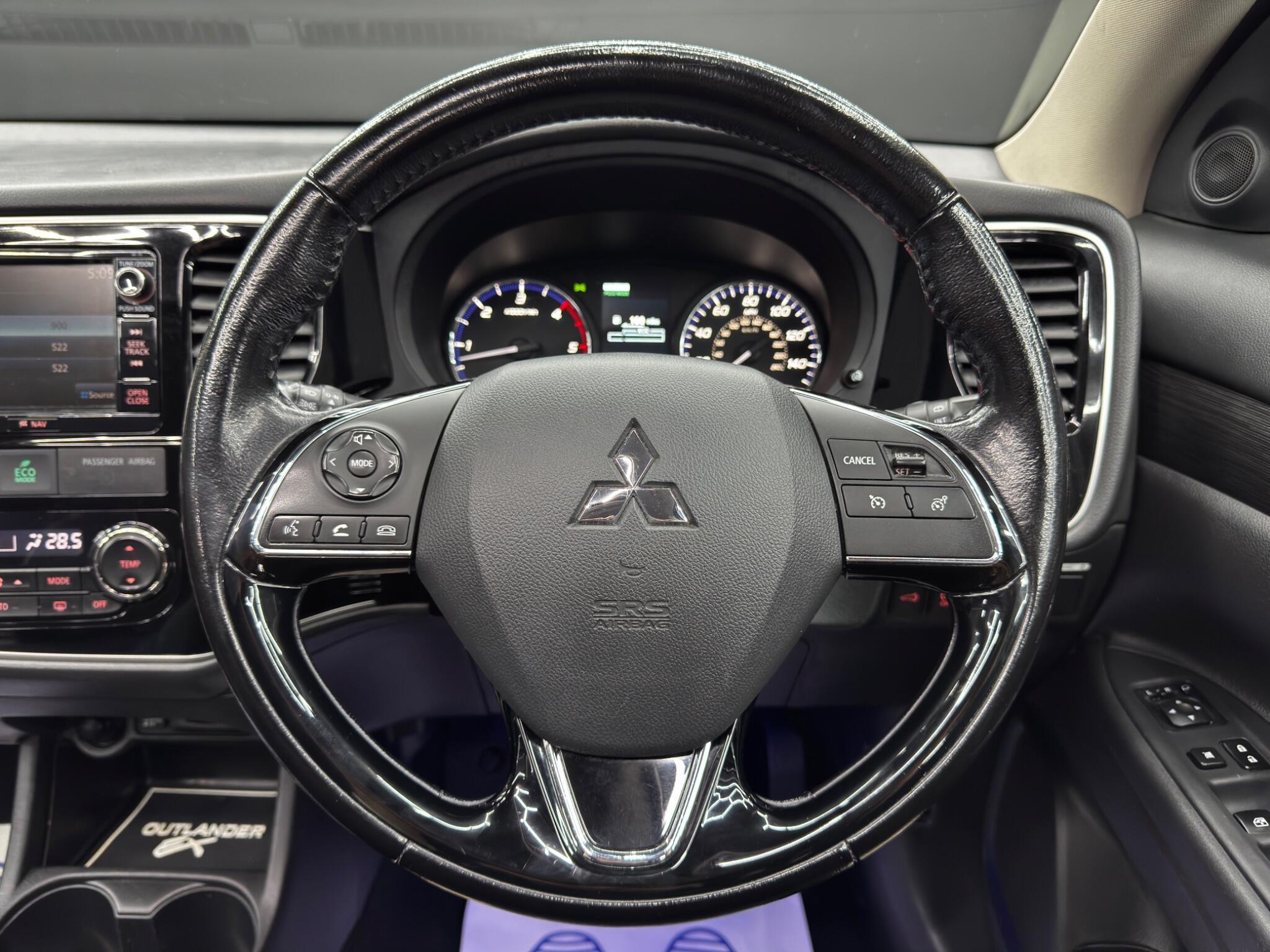 Mitsubishi Outlander - Image 19